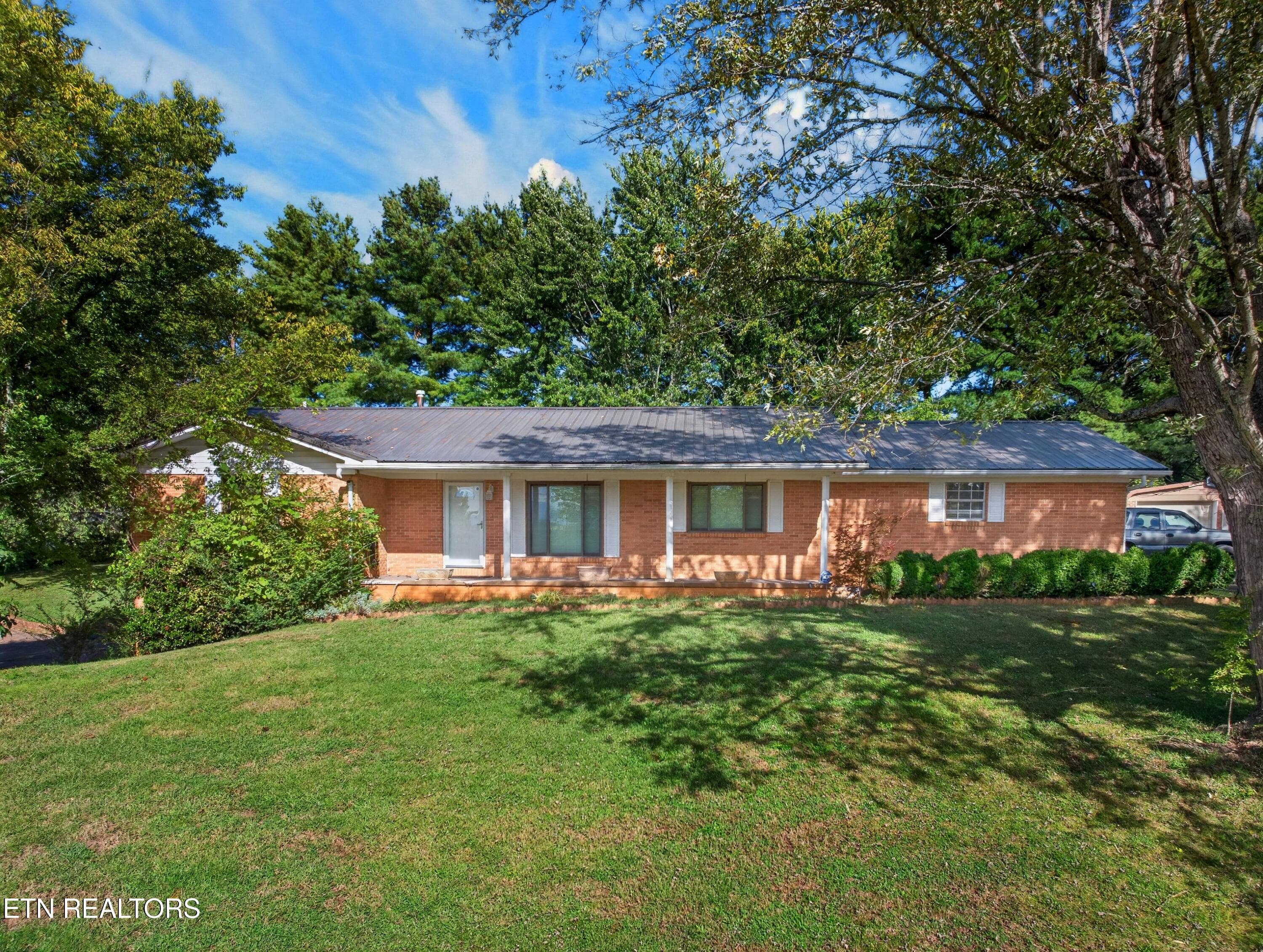 Front oh Home - 1104 Fairview Drive, Dandridge, TN 37725, Dandridge