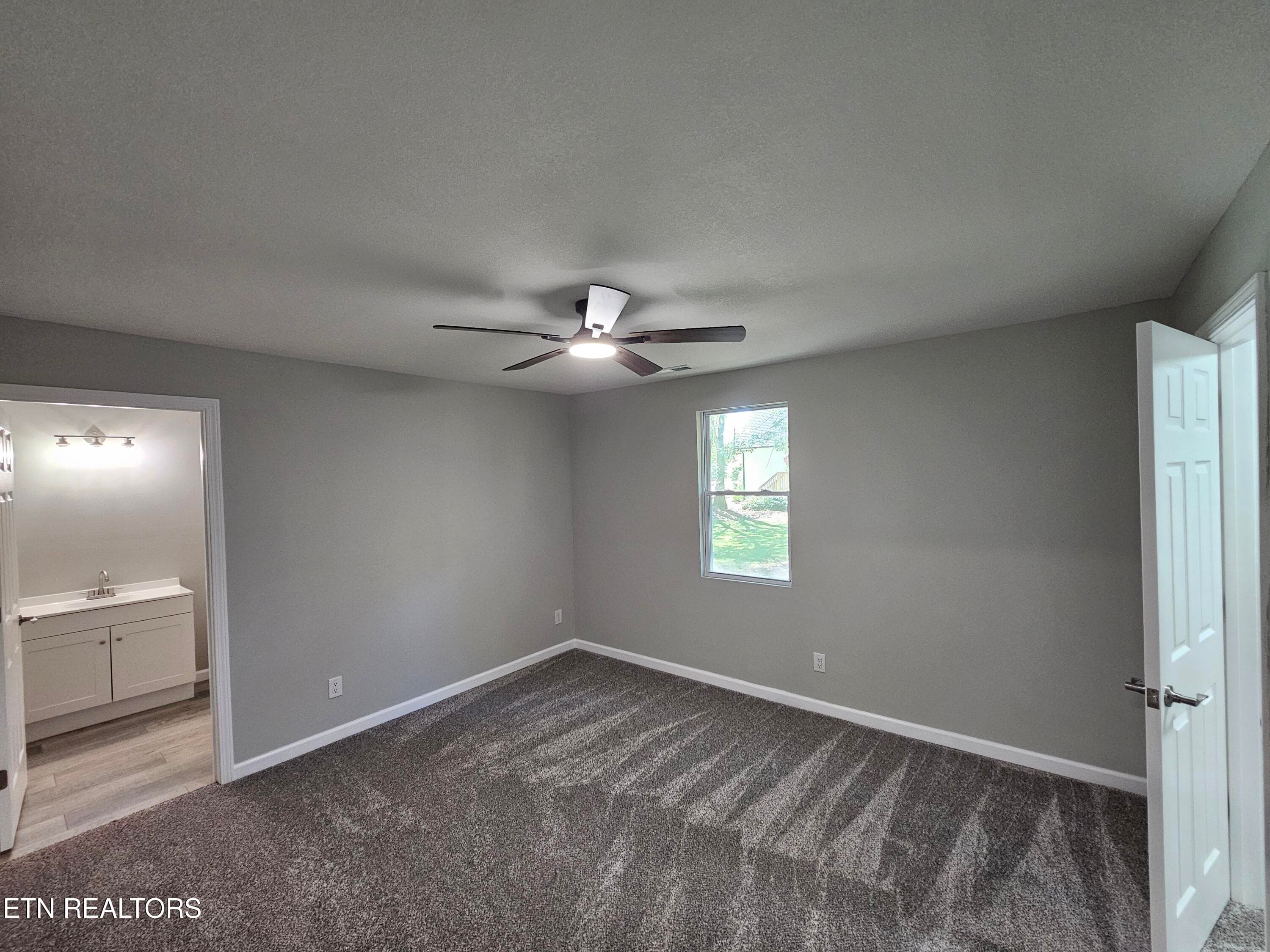 1000062844 - 321 N Dunlap Ave, Rockwood, TN 37854, Rockwood