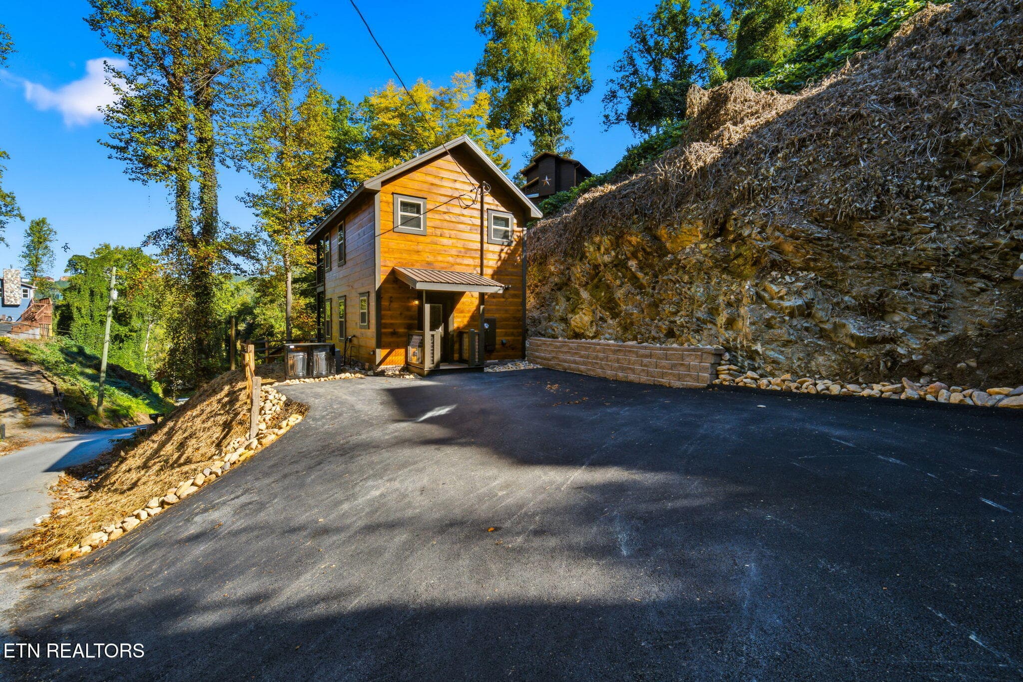 2-web-or-mls-253-Silverbell-Ln-Gatlinbur - 253 Silverbell Lane, Gatlinburg, TN 37738, Gatlinburg