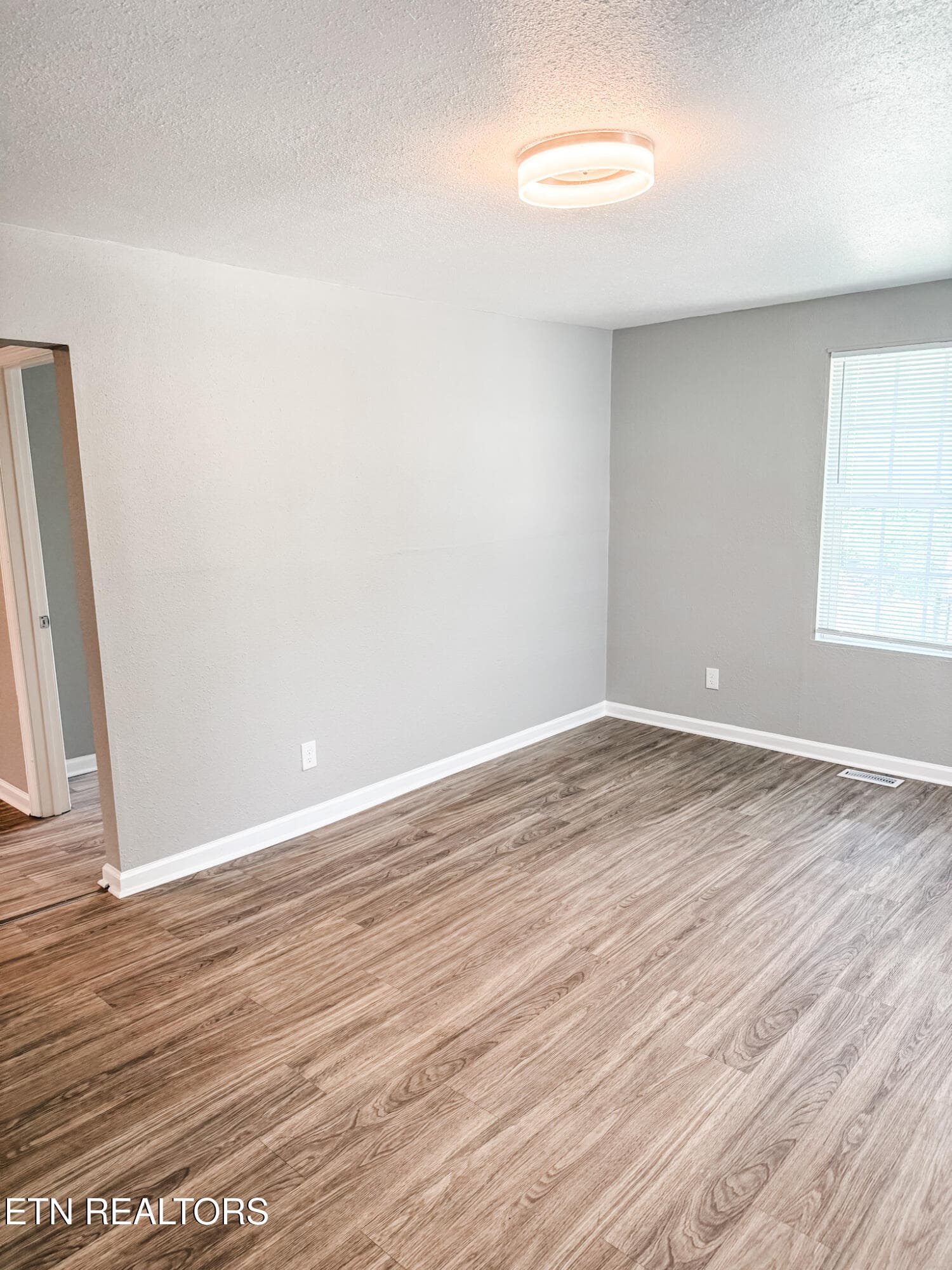Living Room - 4033 Ivy Ave, Knoxville, TN 37914, Knoxville