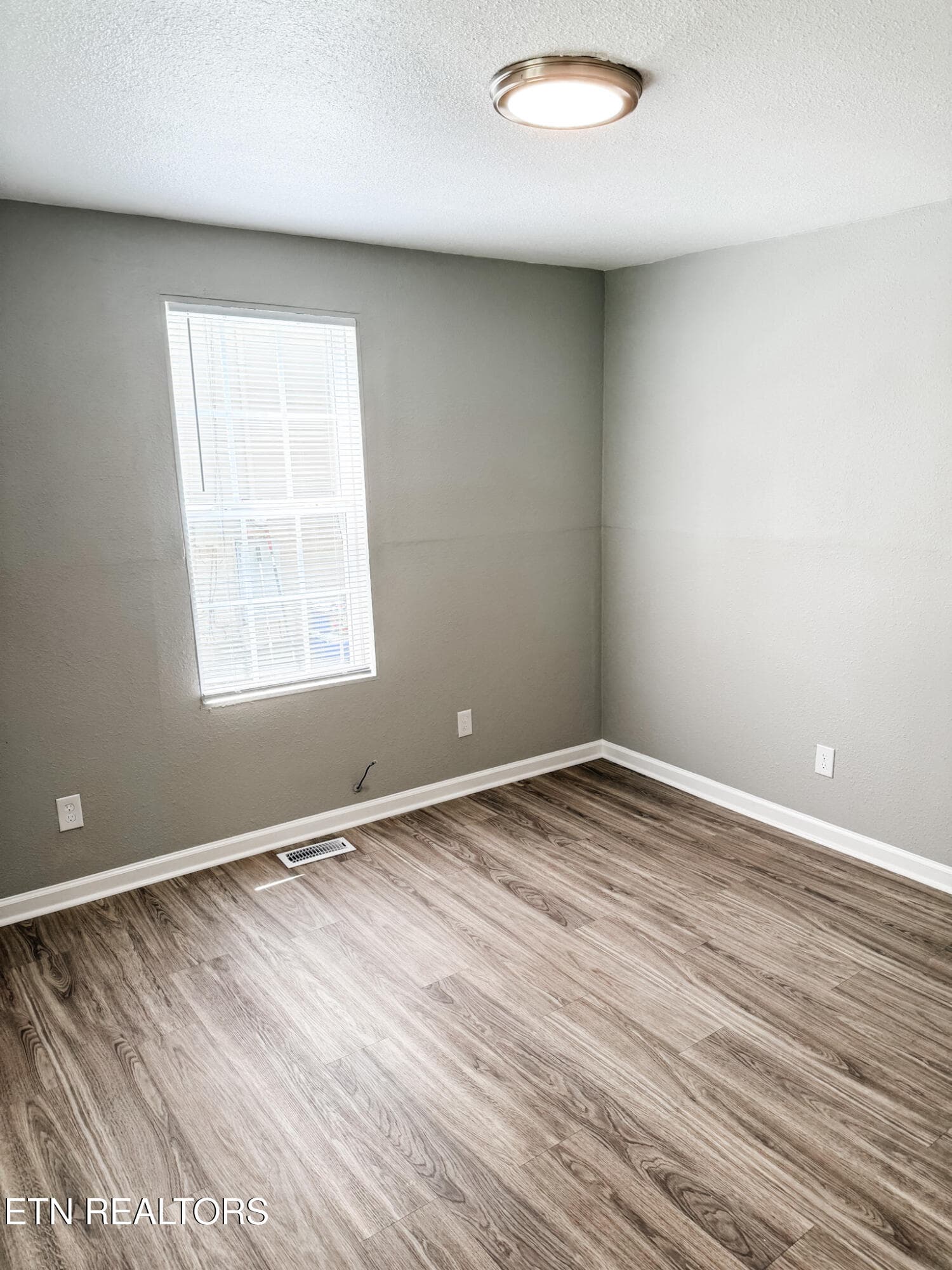 Bedroom 1 - 4033 Ivy Ave, Knoxville, TN 37914, Knoxville