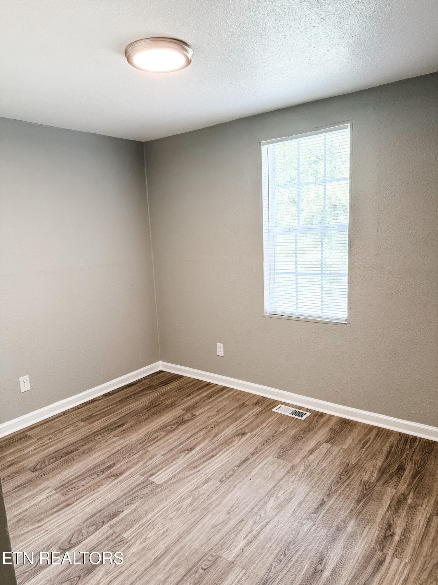 Bedroom 2 - 4033 Ivy Ave, Knoxville, TN 37914, Knoxville