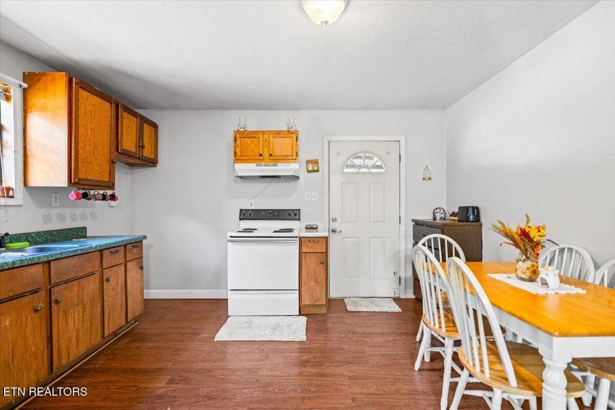17-741 Melvin Hollow Rd - 741 Melvin Hollow Rd, Pioneer, TN 37847, Pioneer