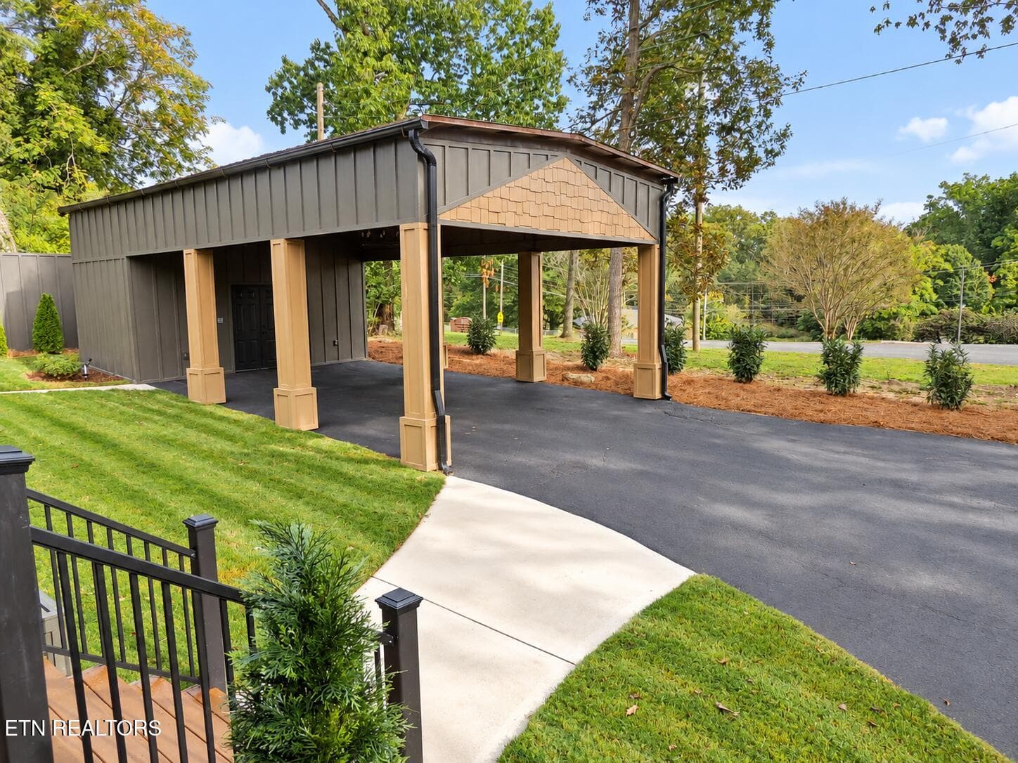 Modern Carport Amid Landscaping - 3434 Kenilworth Lane, Knoxville, TN 37917, Knoxville