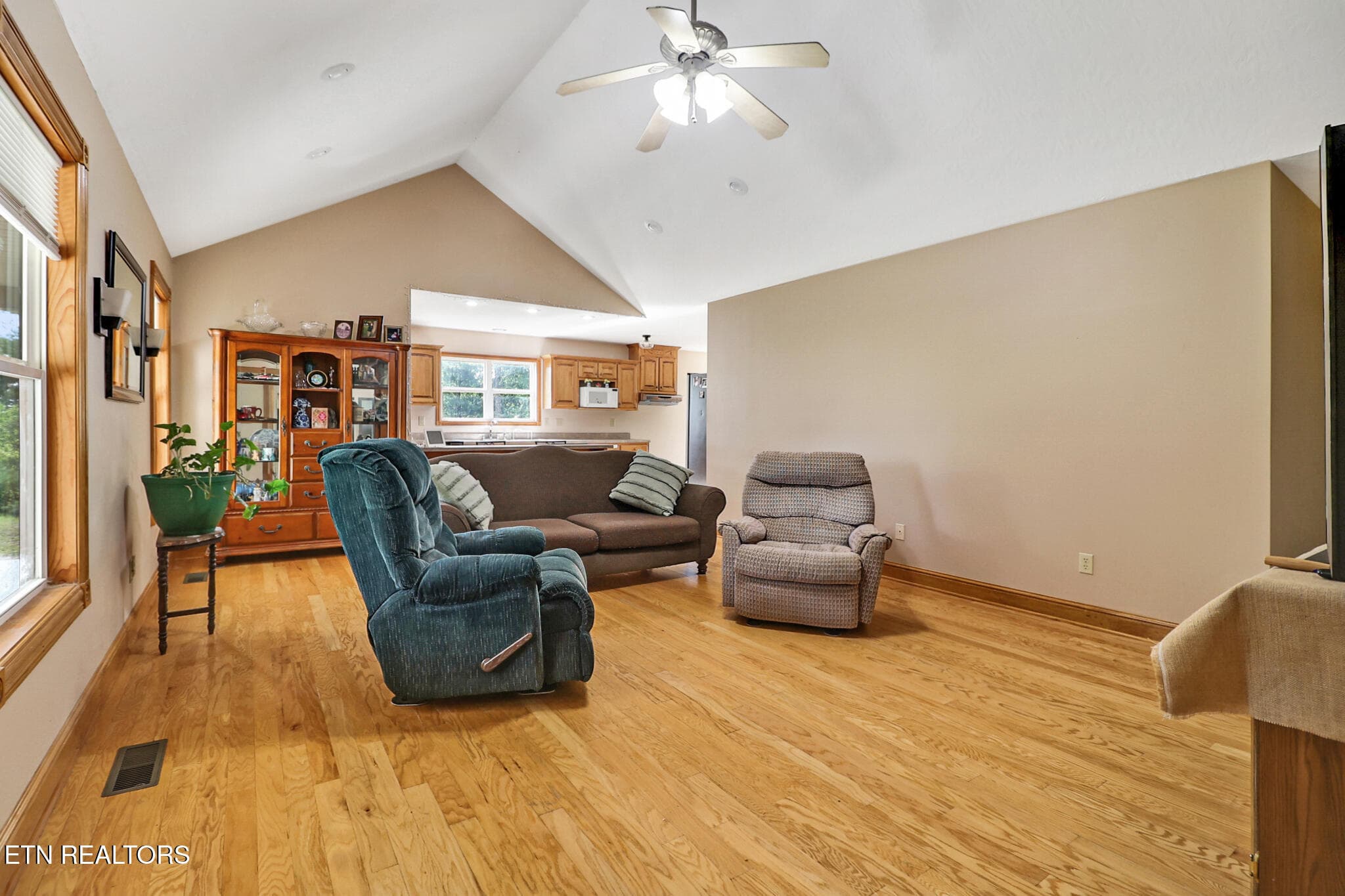 LR/Kit - 3426 Rugby pike Pike, Jamestown, TN 38556, Jamestown