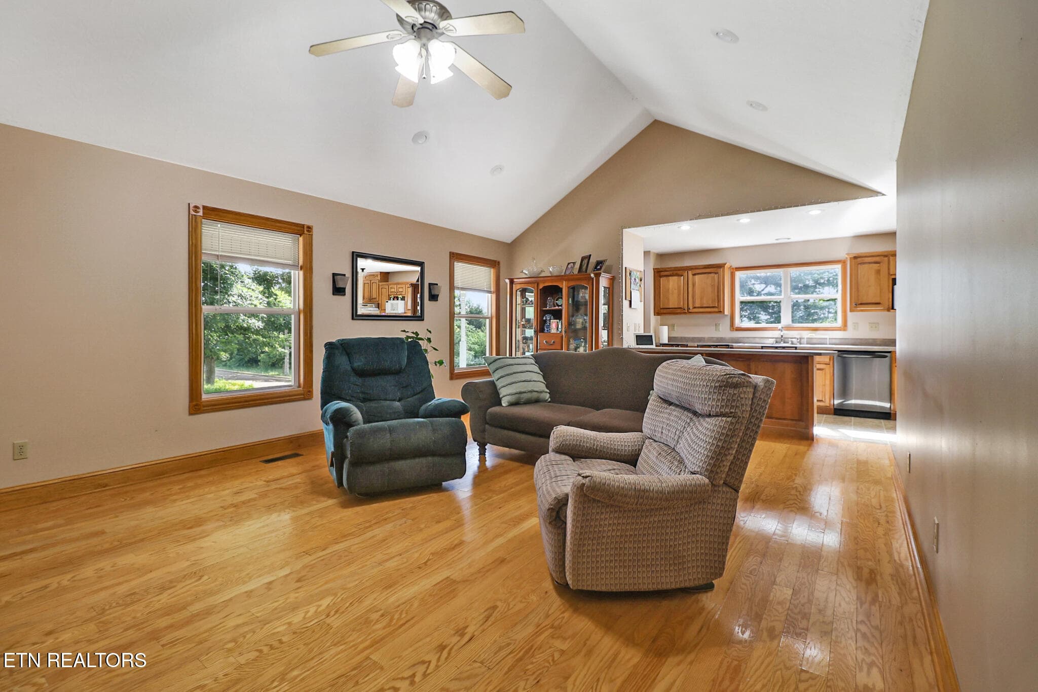 LR/Kit - 3426 Rugby pike Pike, Jamestown, TN 38556, Jamestown