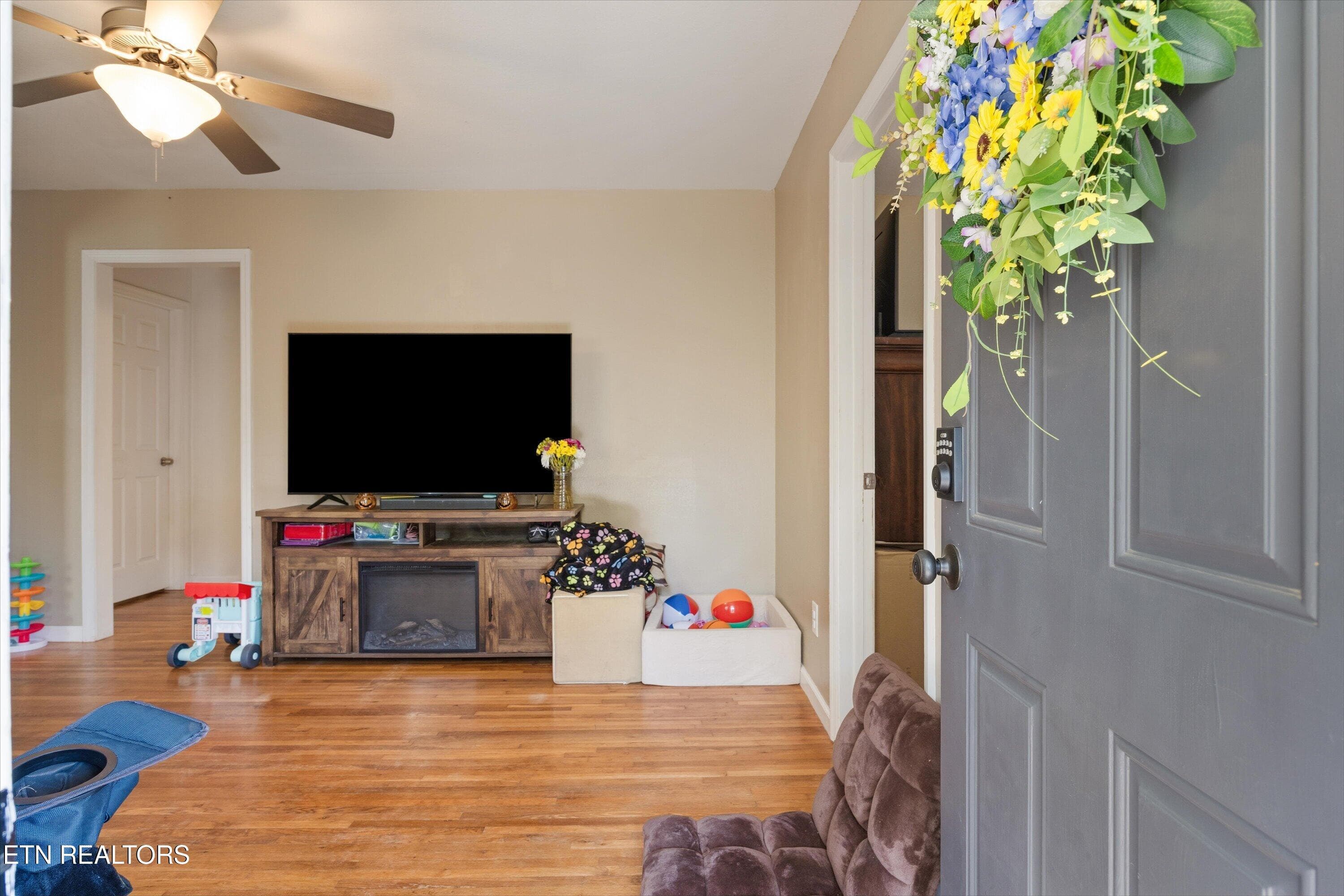 07-5628 W Luttrell Rd01 - 5628 W Luttrell Rd, Knoxville, TN 37918, Knoxville