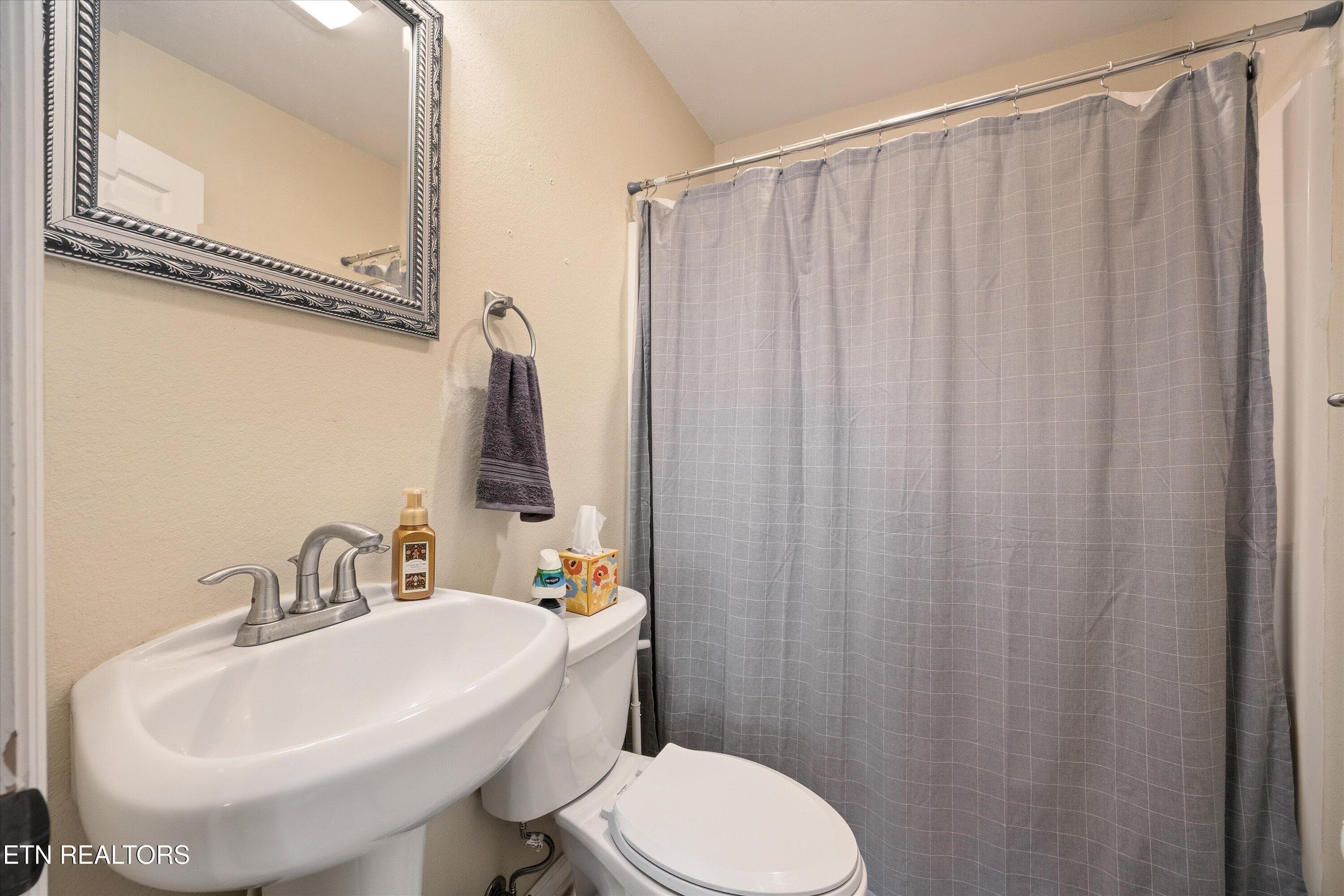 11-5628 W Luttrell Rd05 - 5628 W Luttrell Rd, Knoxville, TN 37918, Knoxville