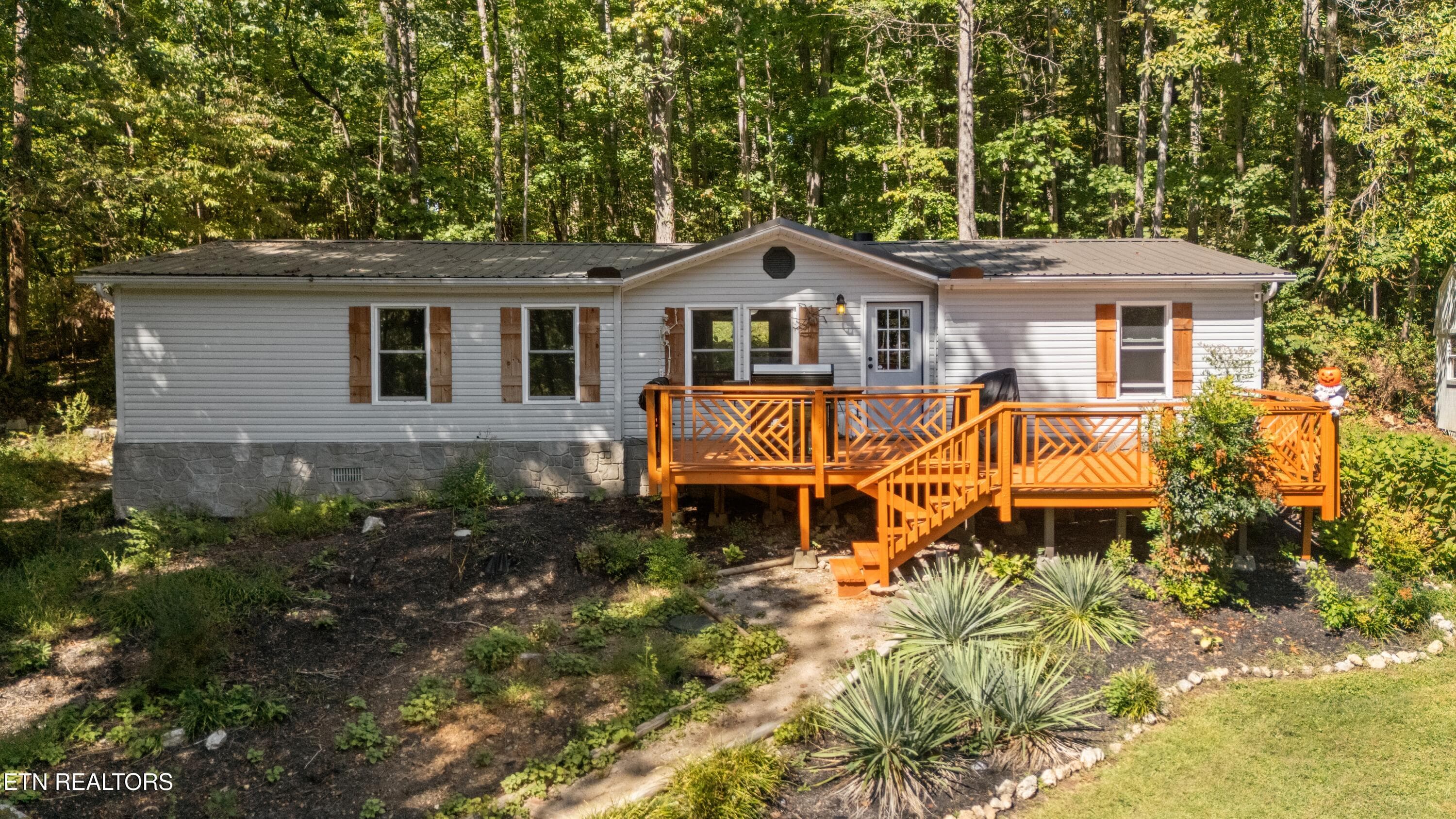 257 Old Andersonville Pike, Heiskell, TN 37754