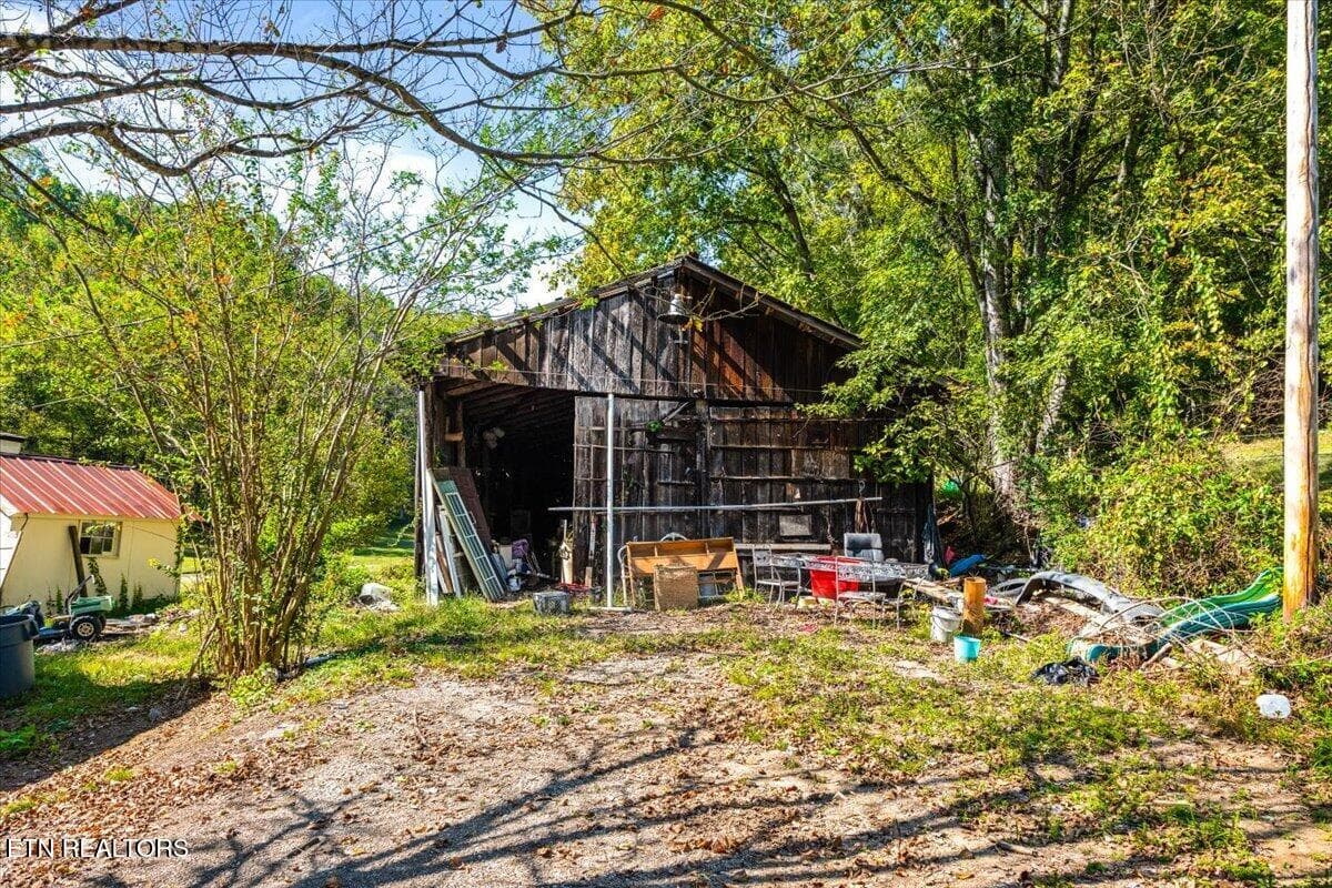 31-216 Pine Hollow Rd - 216 Pine Hollow Rd, Jacksboro, TN 37757, Jacksboro