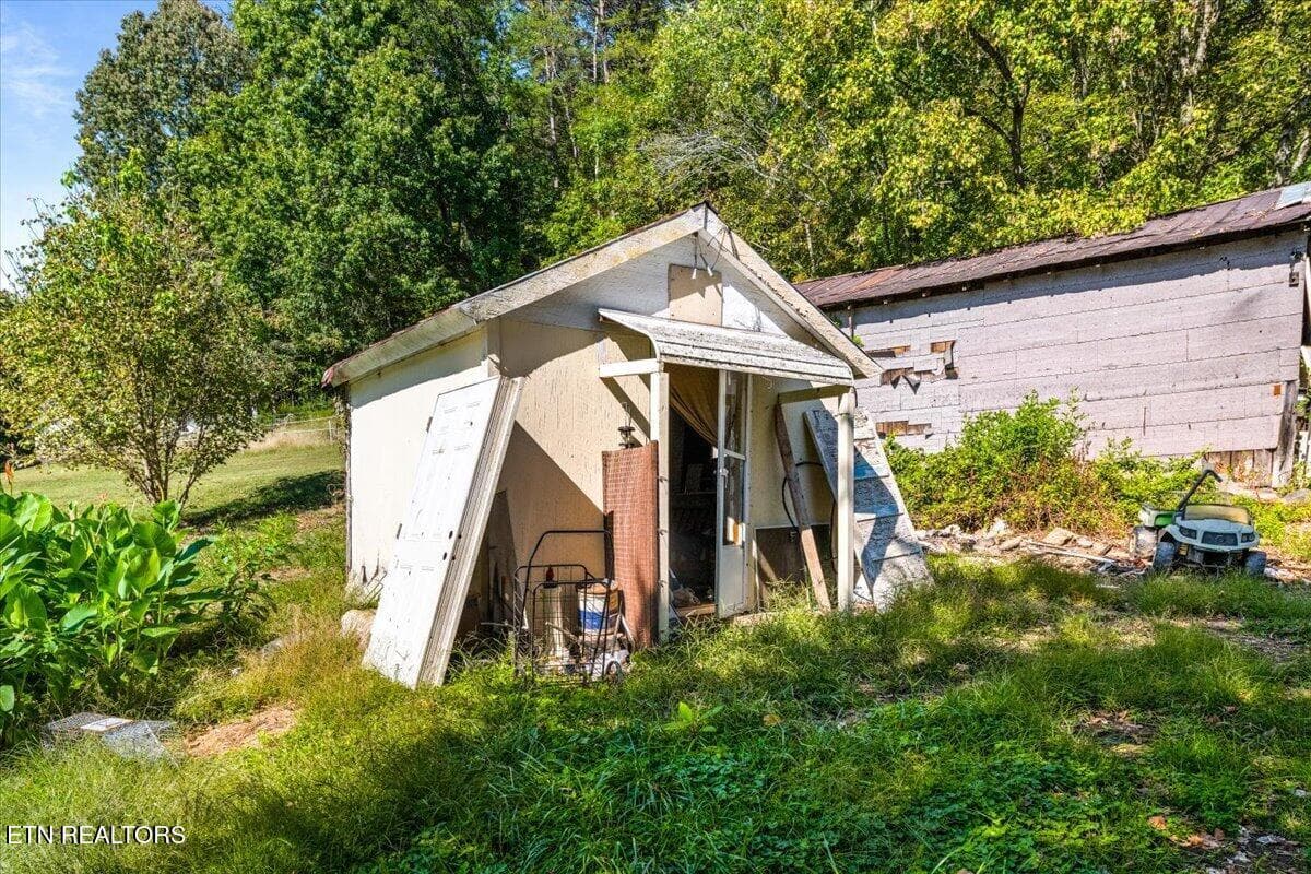 33-216 Pine Hollow Rd - 216 Pine Hollow Rd, Jacksboro, TN 37757, Jacksboro