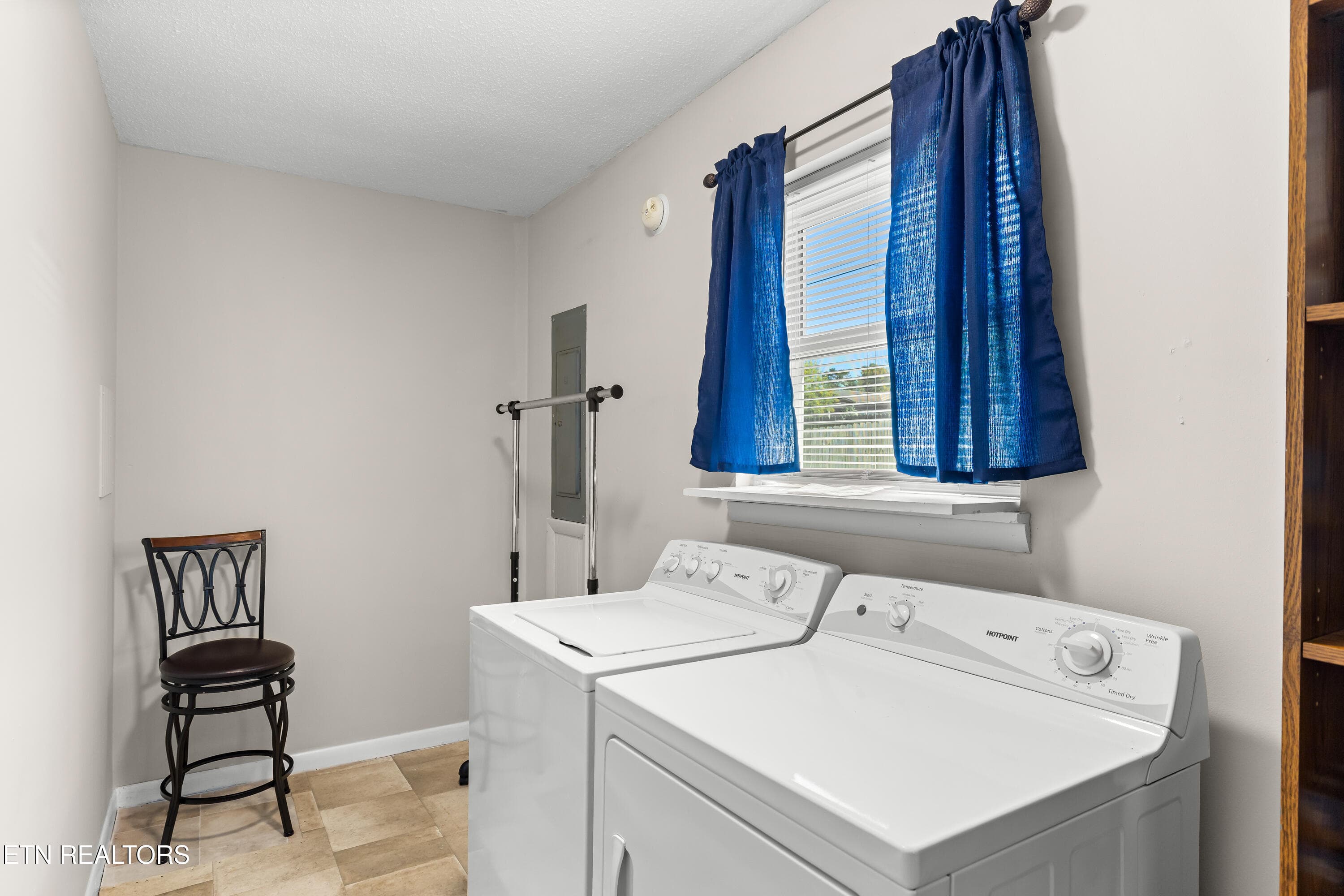 Laundry Room - 1610 N State Highway 11, Sweetwater, TN 37874, Sweetwater