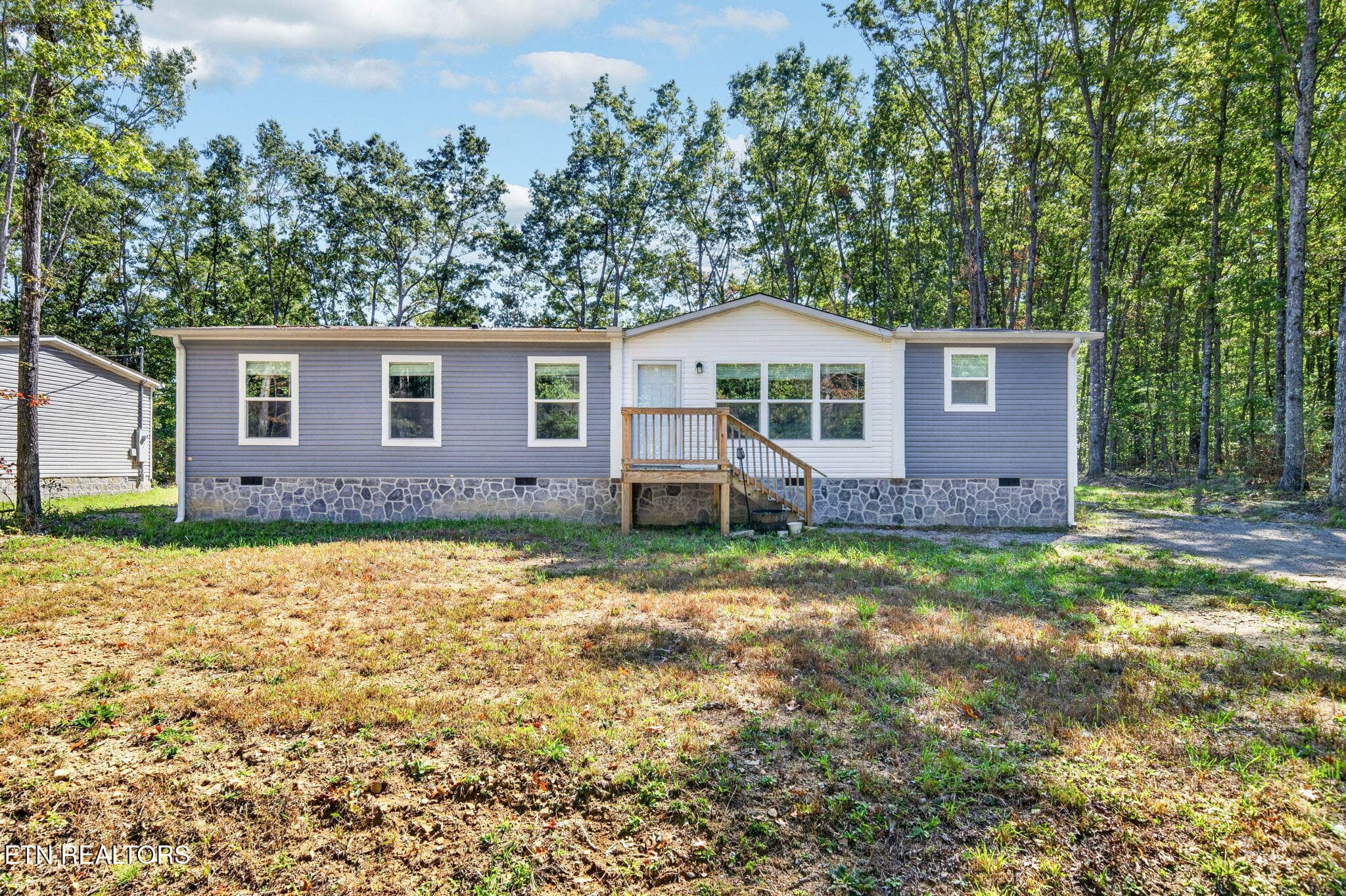 3131 Oswego Rd, Crossville, TN 38572