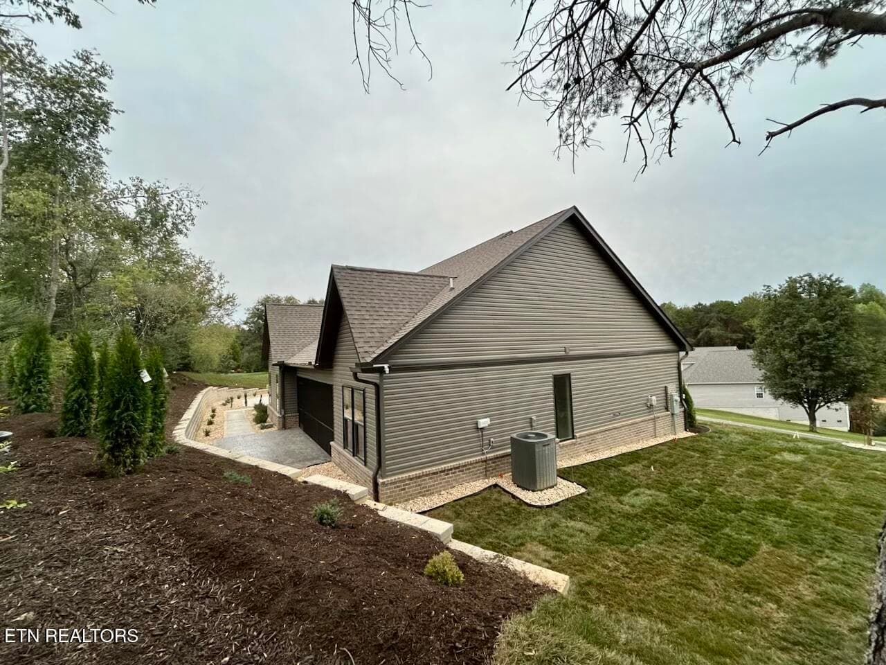 733DC1F7-C783-47C3-81F0-29D68954DC17 - 107 Amohi Way, Loudon, TN 37774
