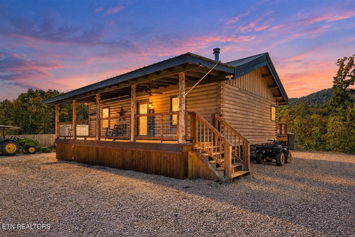 5601 Buffalo Rd, Oneida, TN 37841