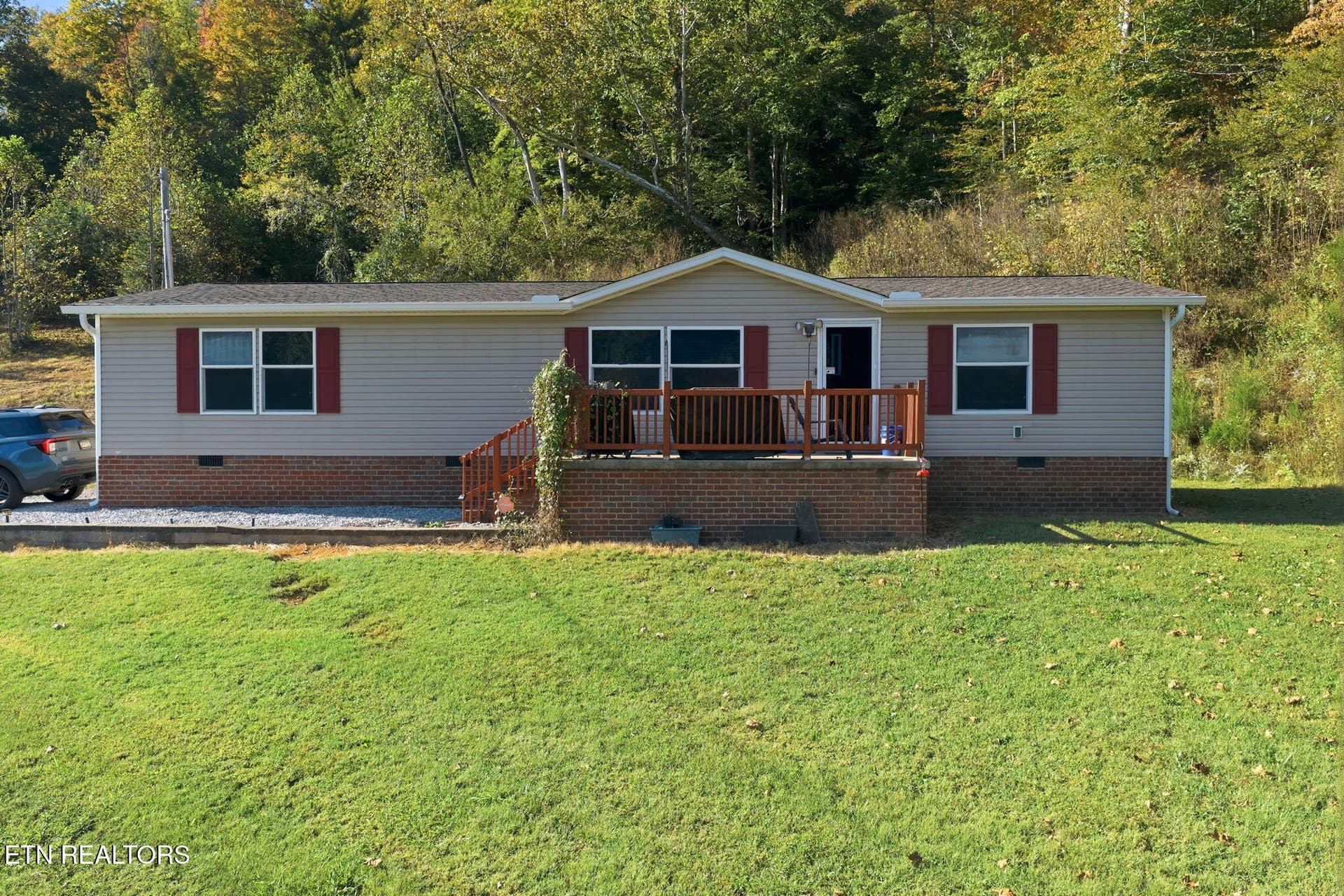 19-web-or-mls-019_011_DJI_20261007163016 - 3840 War Creek Rd, Thorn Hill, TN 37881