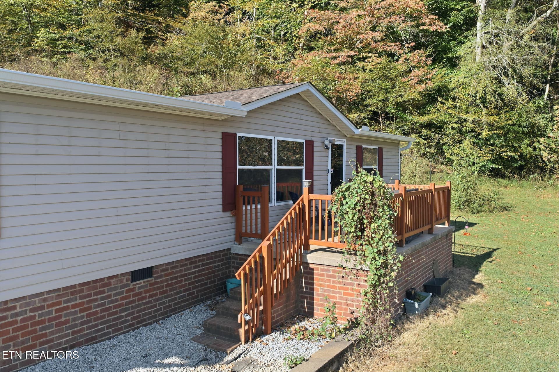 22-web-or-mls-022_014_DJI_20261007163057 - 3840 War Creek Rd, Thorn Hill, TN 37881