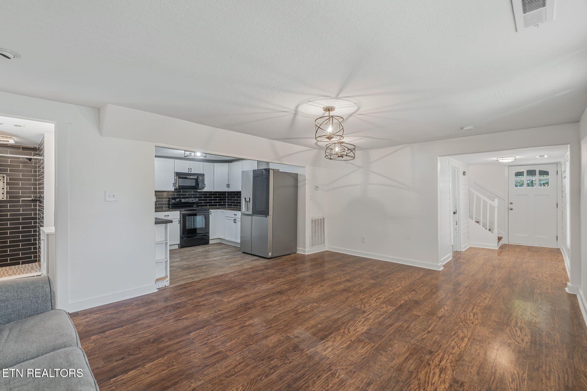 9-web-or-mls-224 E Burwell Ave-10 - 224 E Burwell Ave, Knoxville, TN 37917, Knoxville