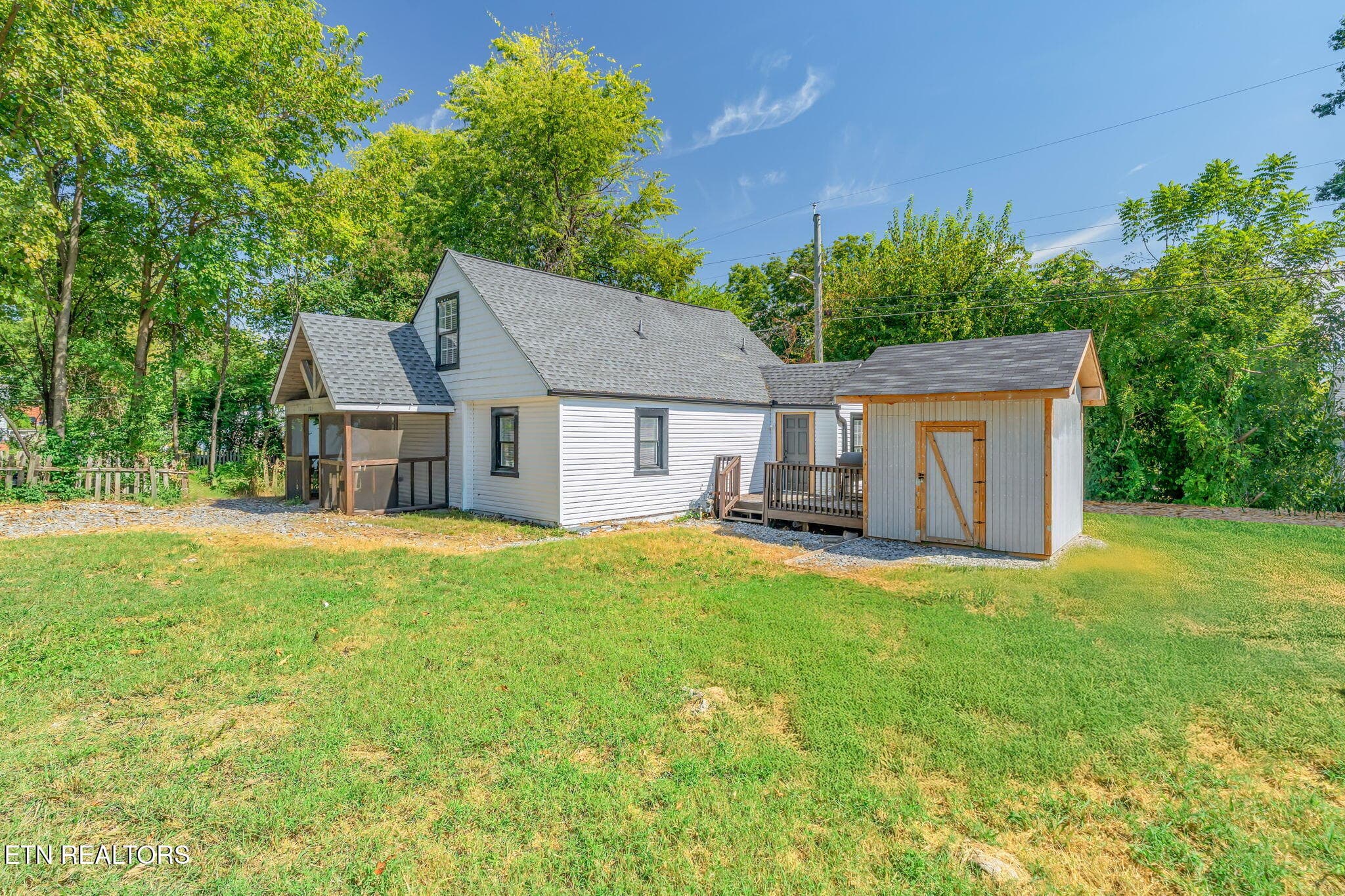 4-web-or-mls-224 E Burwell Ave-4 - 224 E Burwell Ave, Knoxville, TN 37917, Knoxville