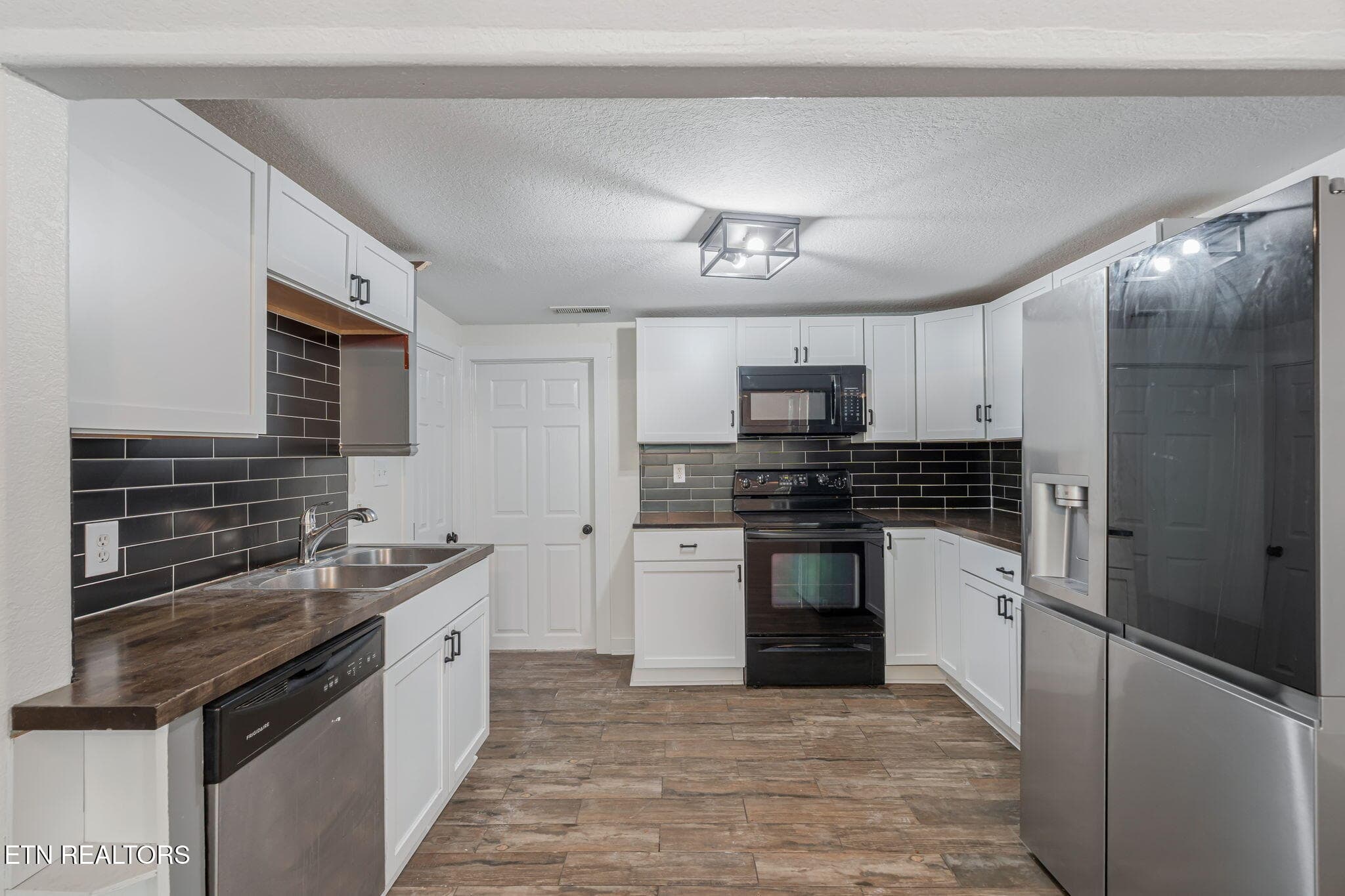 11-web-or-mls-224 E Burwell Ave-12 - 224 E Burwell Ave, Knoxville, TN 37917, Knoxville