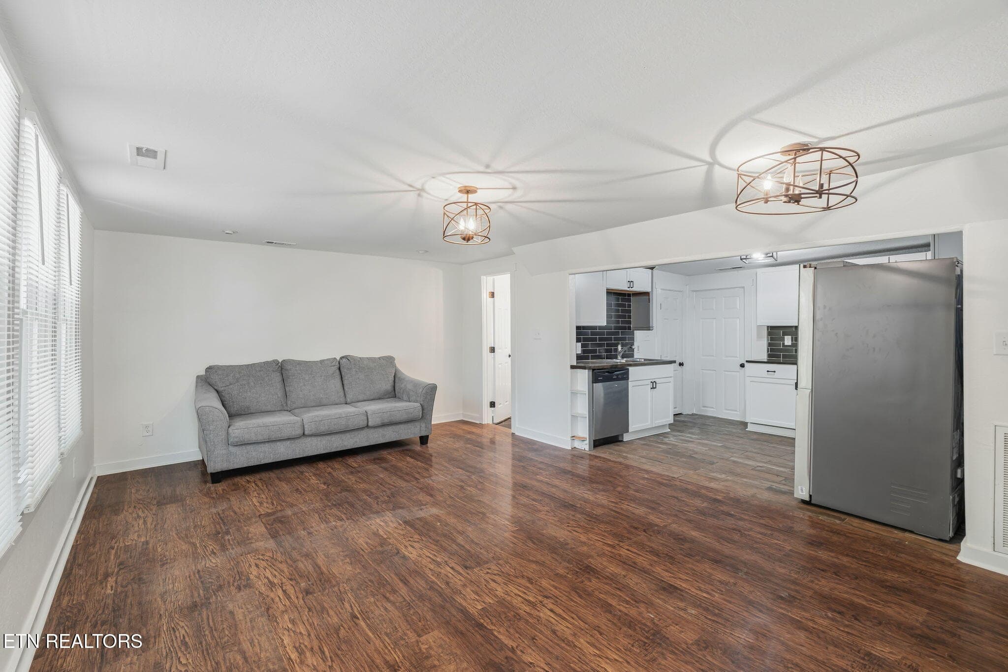 8-web-or-mls-224 E Burwell Ave-9 - 224 E Burwell Ave, Knoxville, TN 37917, Knoxville