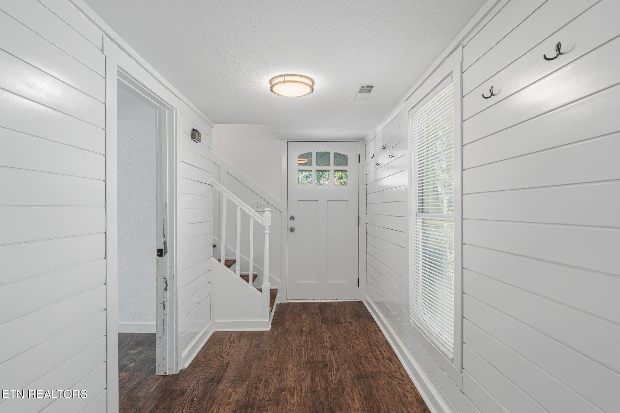 6-web-or-mls-224 E Burwell Ave-7 - 224 E Burwell Ave, Knoxville, TN 37917, Knoxville