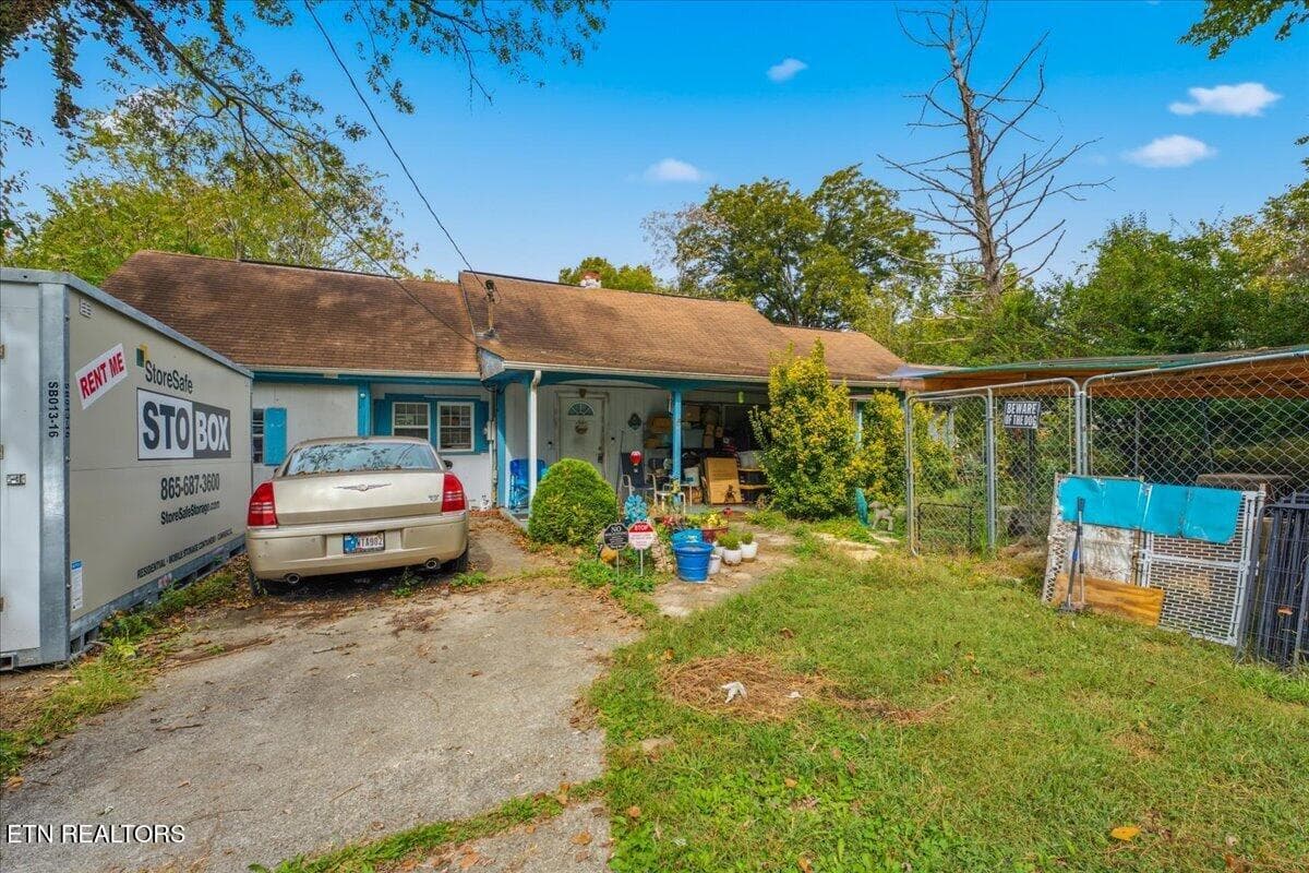02-Exterior - 4155 Sevierville Rd, Maryville, TN 37804, Maryville