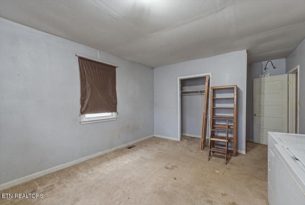 17-Bedroom 2 - 4155 Sevierville Rd, Maryville, TN 37804, Maryville