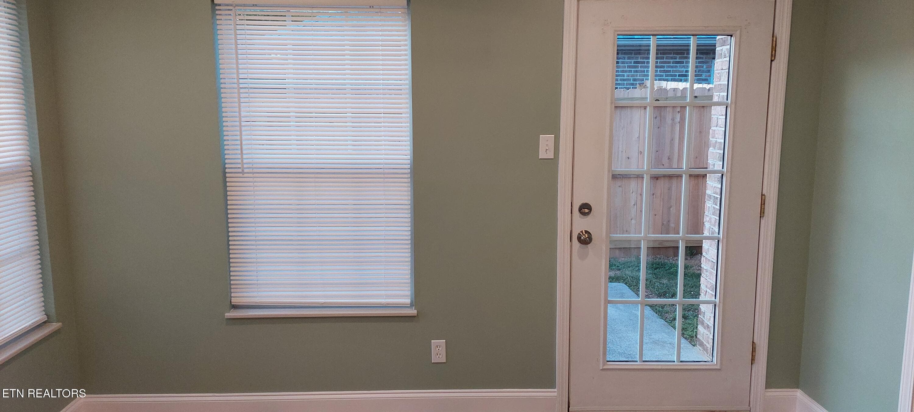 sun room 1 - 931 Mercer Drive, Maryville, TN 37801, Maryville