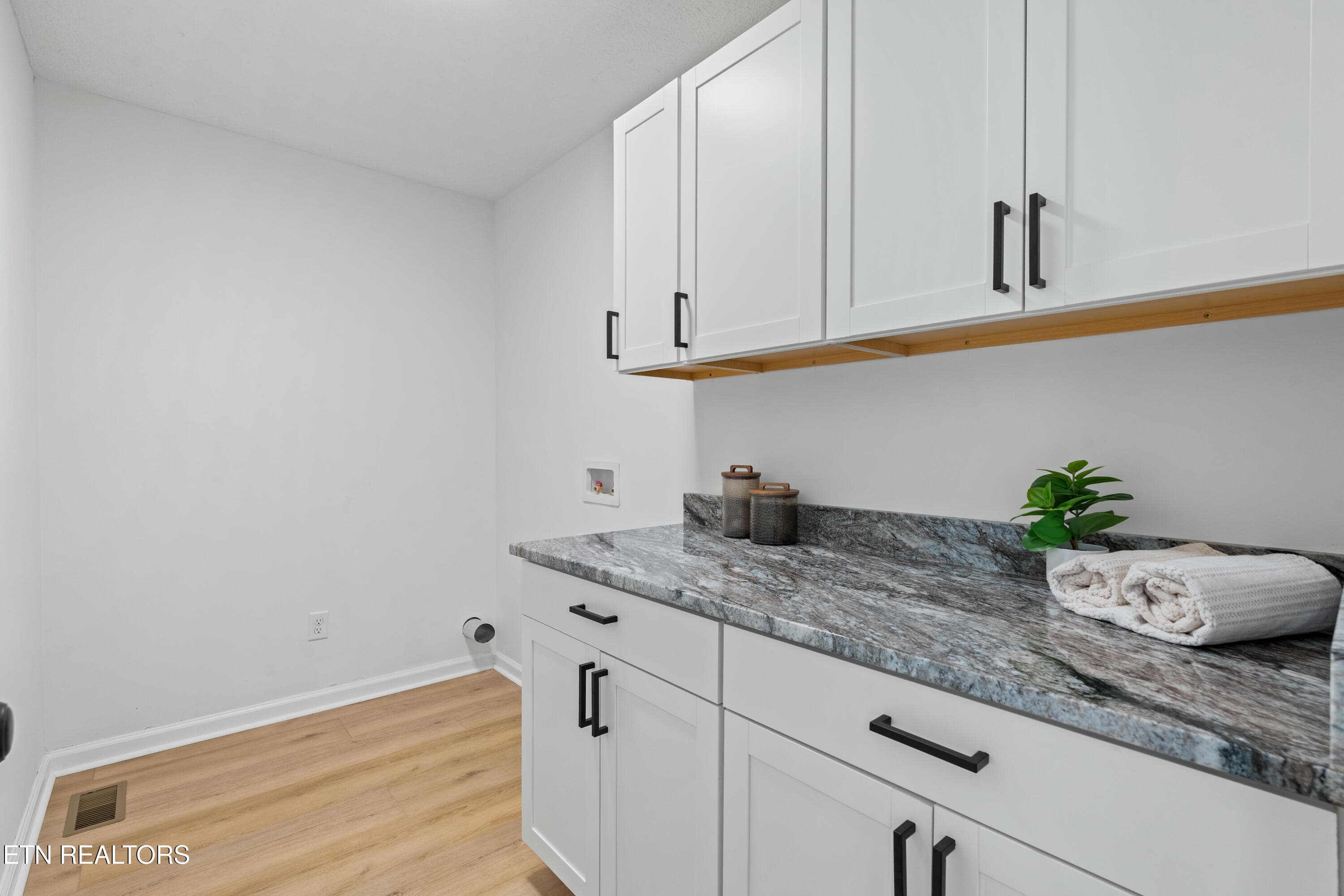 1908BreezyRidgeTrail-22 - 1908 Breezy Ridge Tr, Knoxville, TN 37922, Knoxville