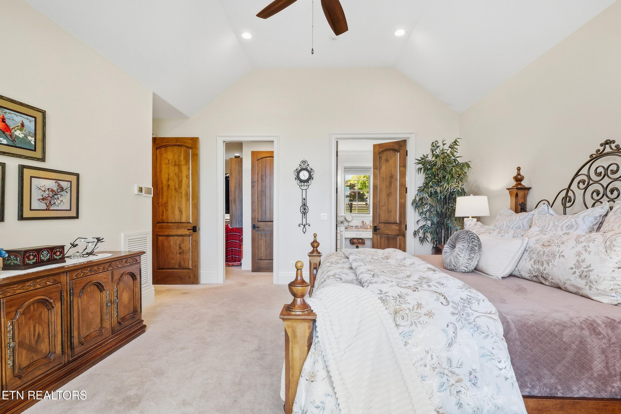 Primary Suite - 2032 Cochran Rd, Maryville, TN 37803
