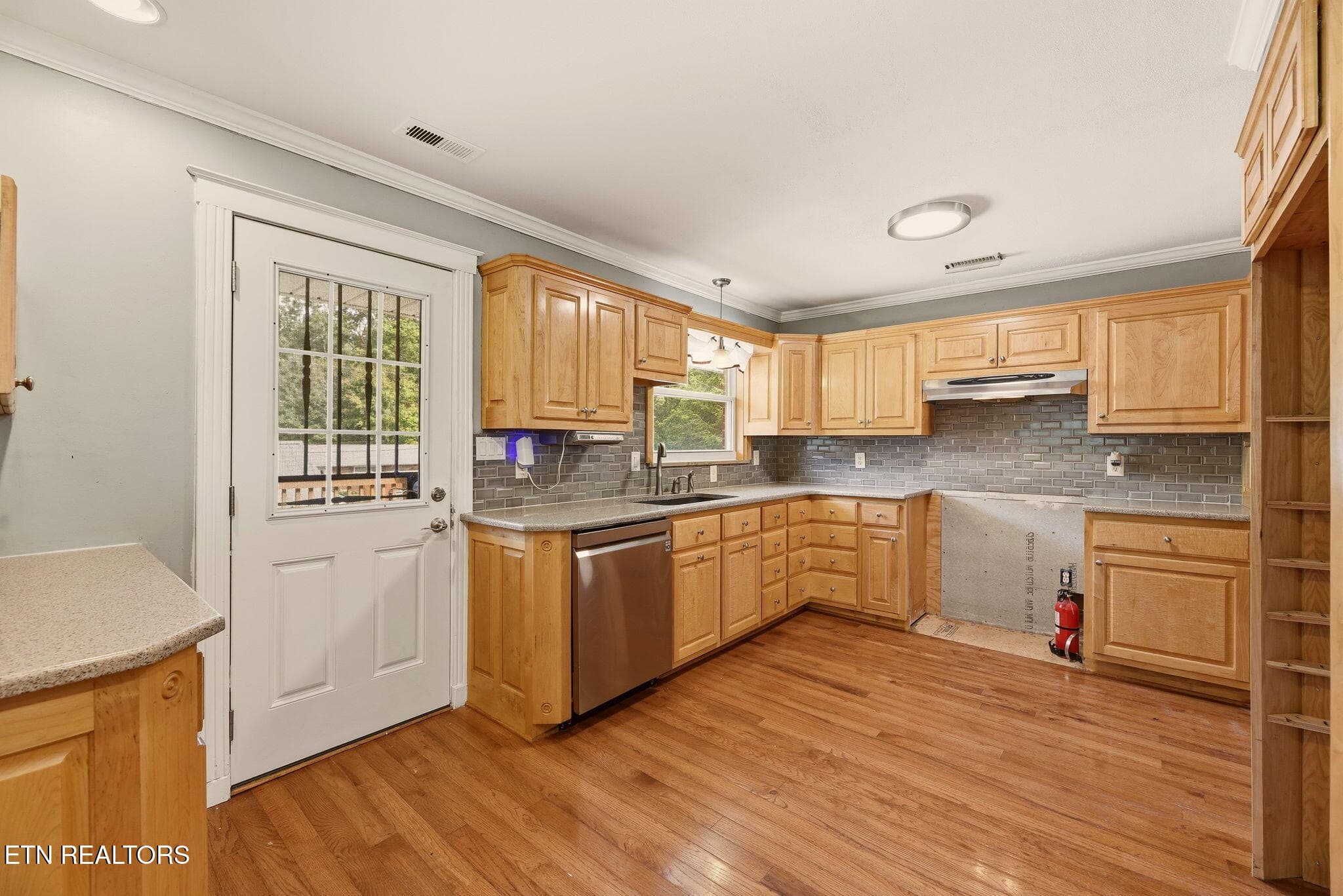 16-web-or-mls-Lsll198 (13) - 198 Lasalle Rd, Oak Ridge, TN 37830, Oak Ridge