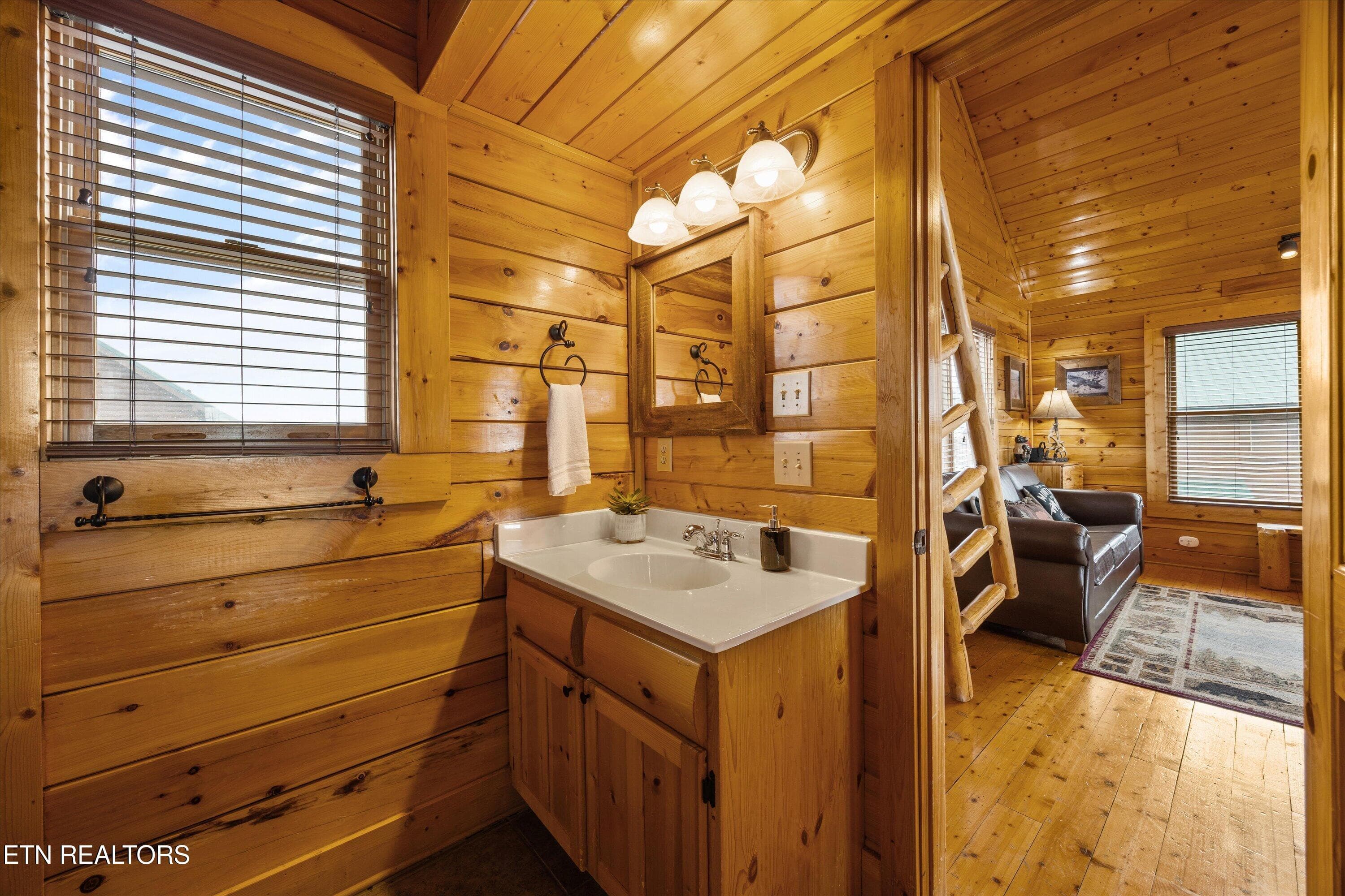 38-2833 White Oak Ridge Ln42 - 2833 White Oak Ridge Lane, Sevierville, TN 37862, Sevierville