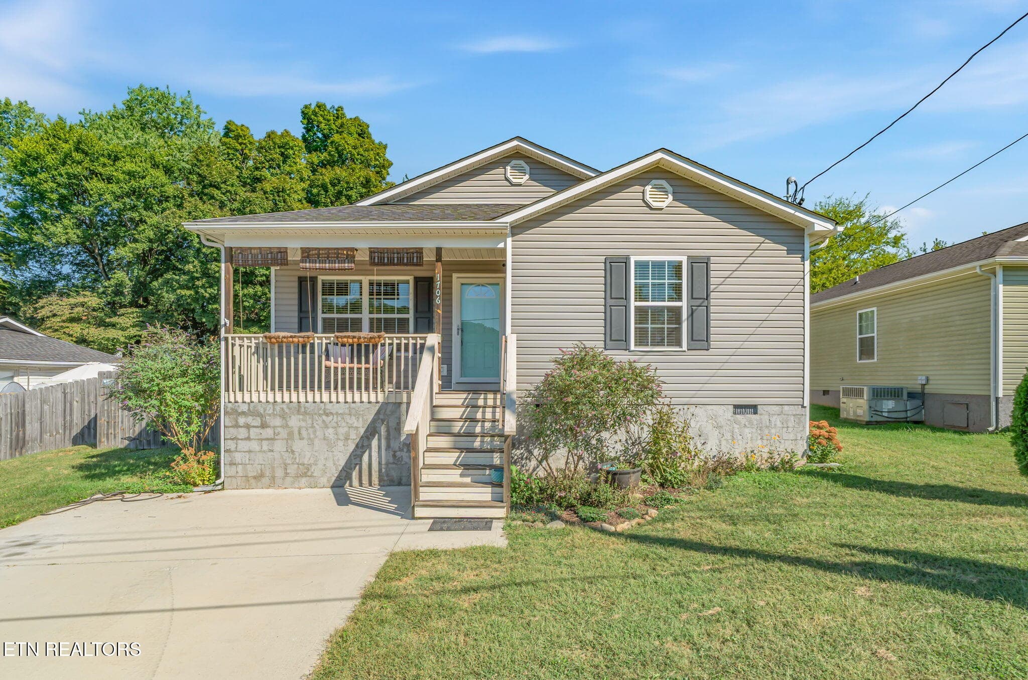 1706 Vada Circle, Knoxville, TN 37912