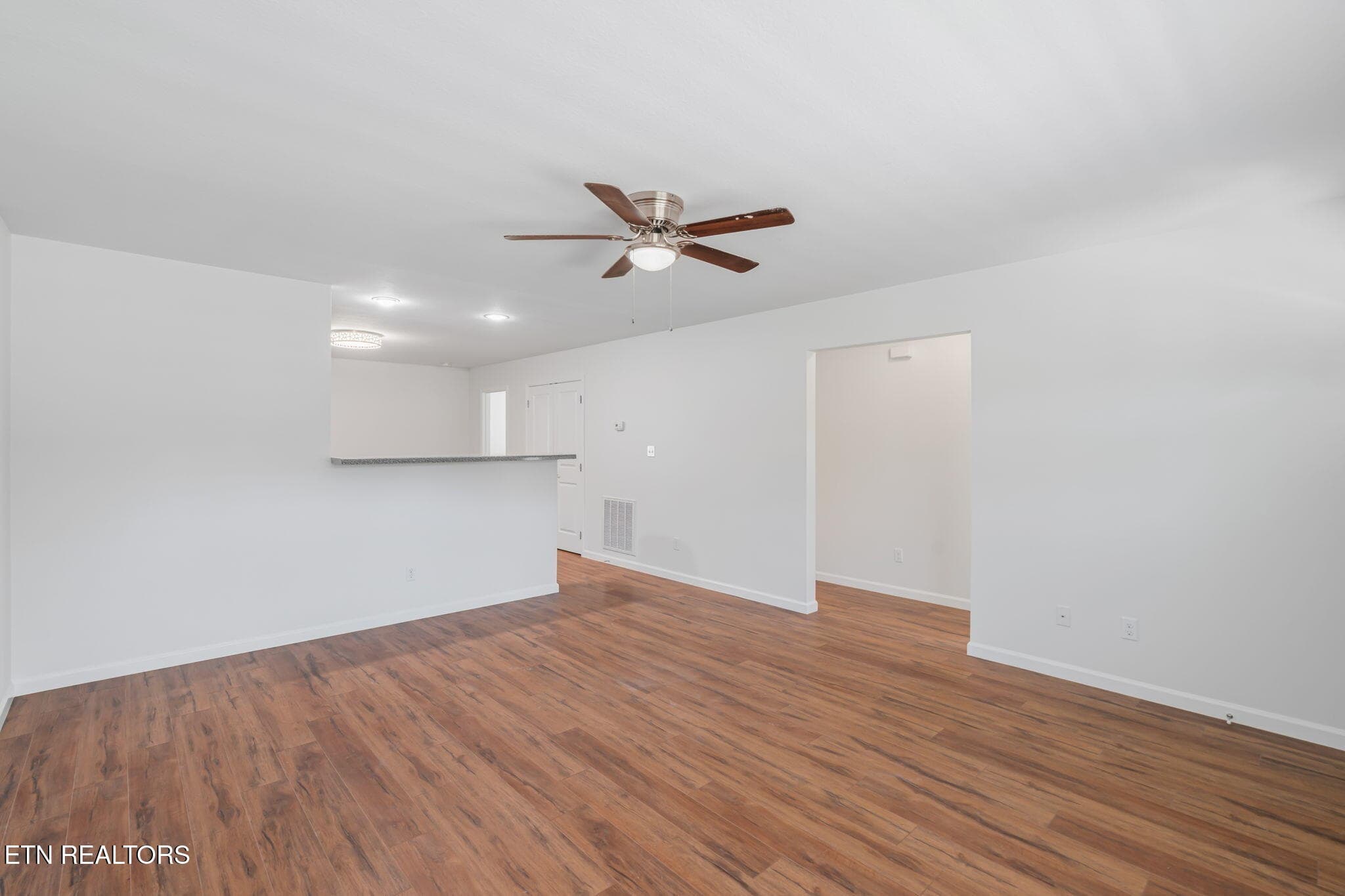 9-web-or-mls-1706 Vada Circle - 1706 Vada Circle, Knoxville, TN 37912, Knoxville