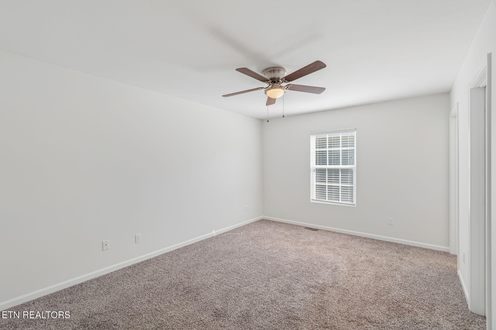 17-web-or-mls-1706 Vada Circle-10 - 1706 Vada Circle, Knoxville, TN 37912, Knoxville