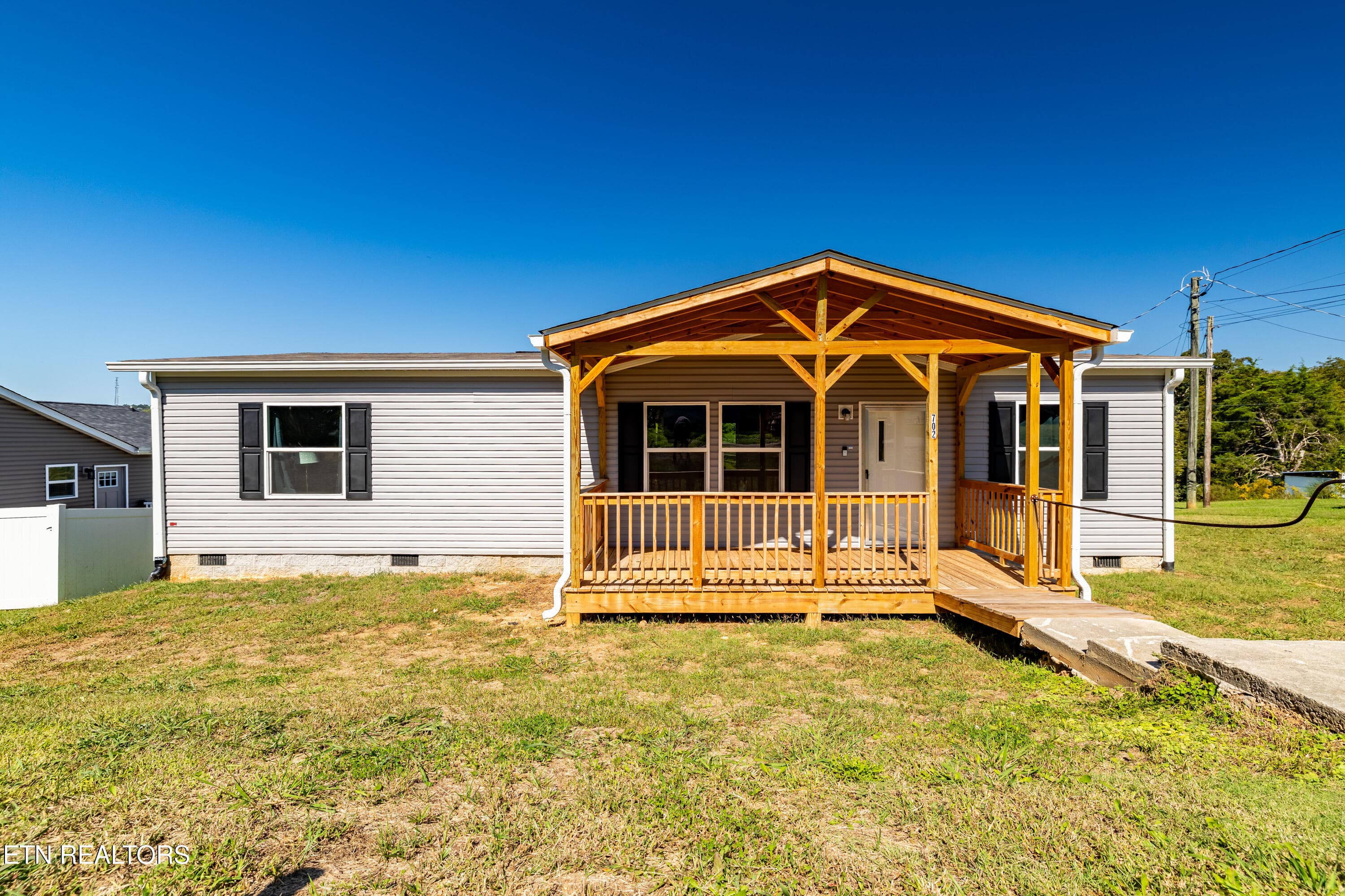 702 Childress Ave, Sweetwater, TN 37874
