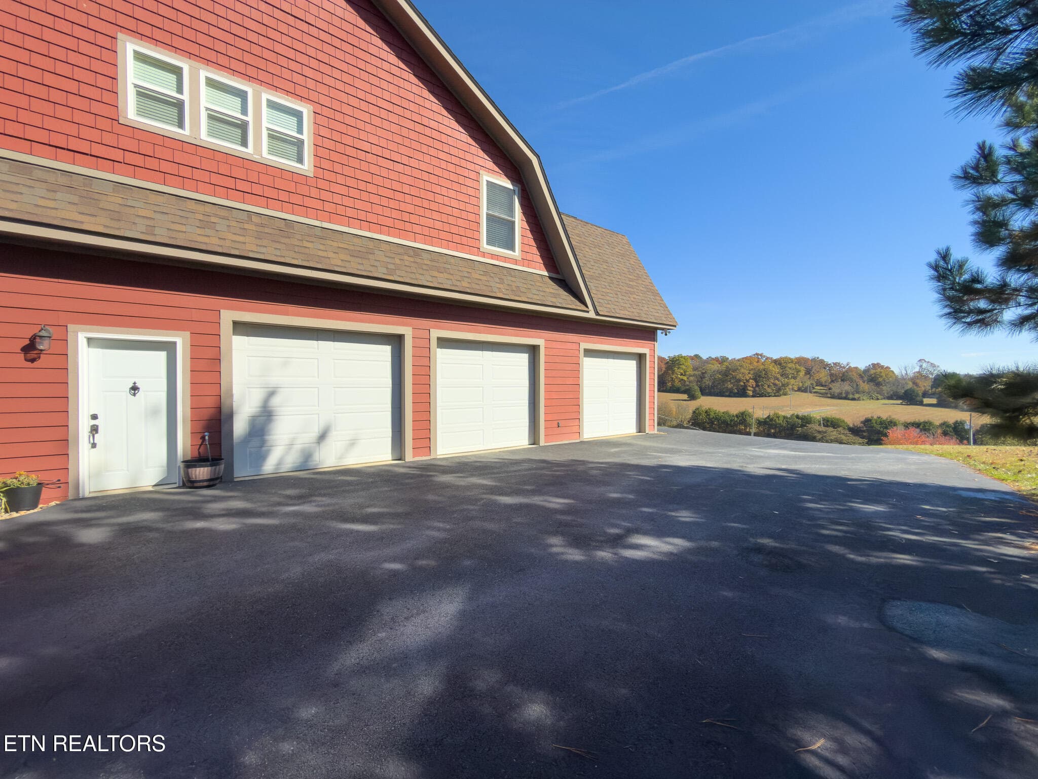 Garage - 791 Highway 113, White Pine, TN 37890, White Pine