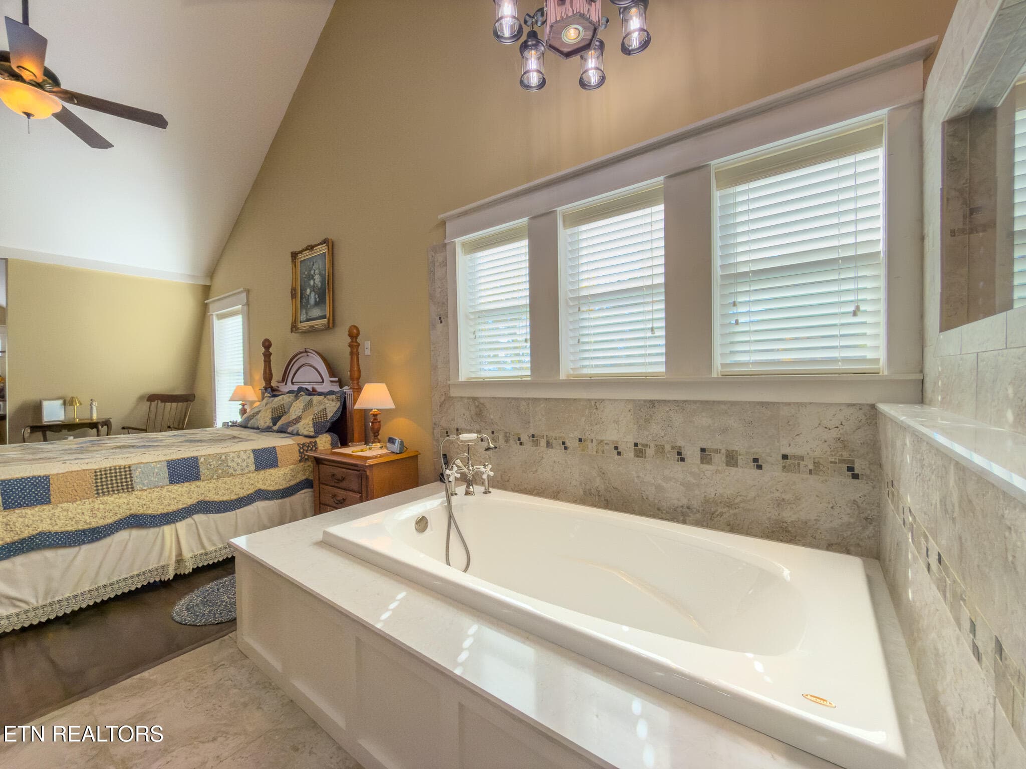 Upstairs Tub - 791 Highway 113, White Pine, TN 37890, White Pine