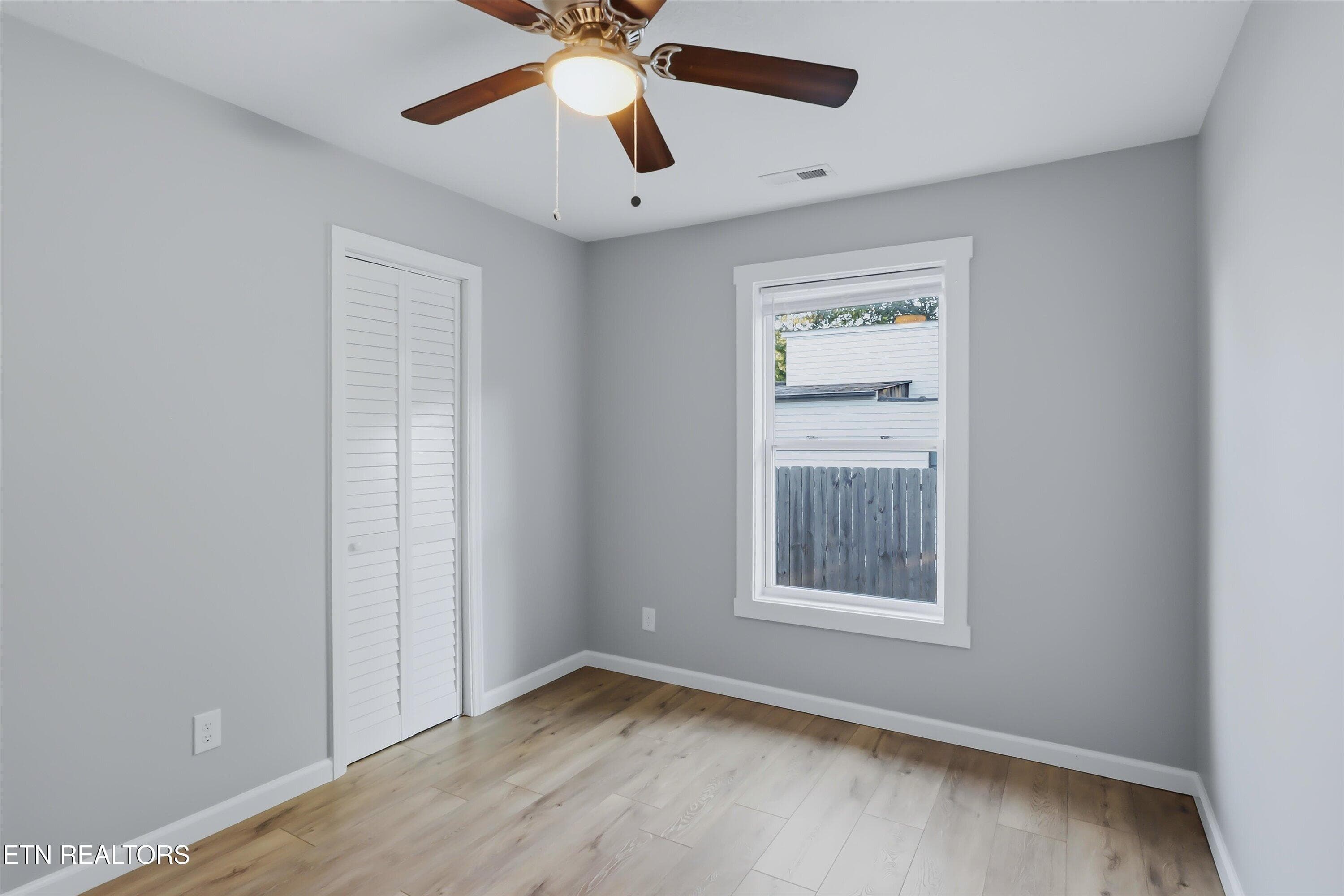 Bedroom - 2334 Old Knoxville Pike, Maryville, TN 37804, Maryville