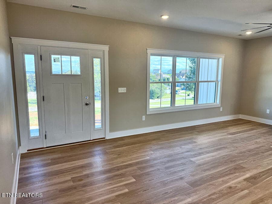 living room1b - 1259 Stewart St, Sevierville, TN 37876, Sevierville
