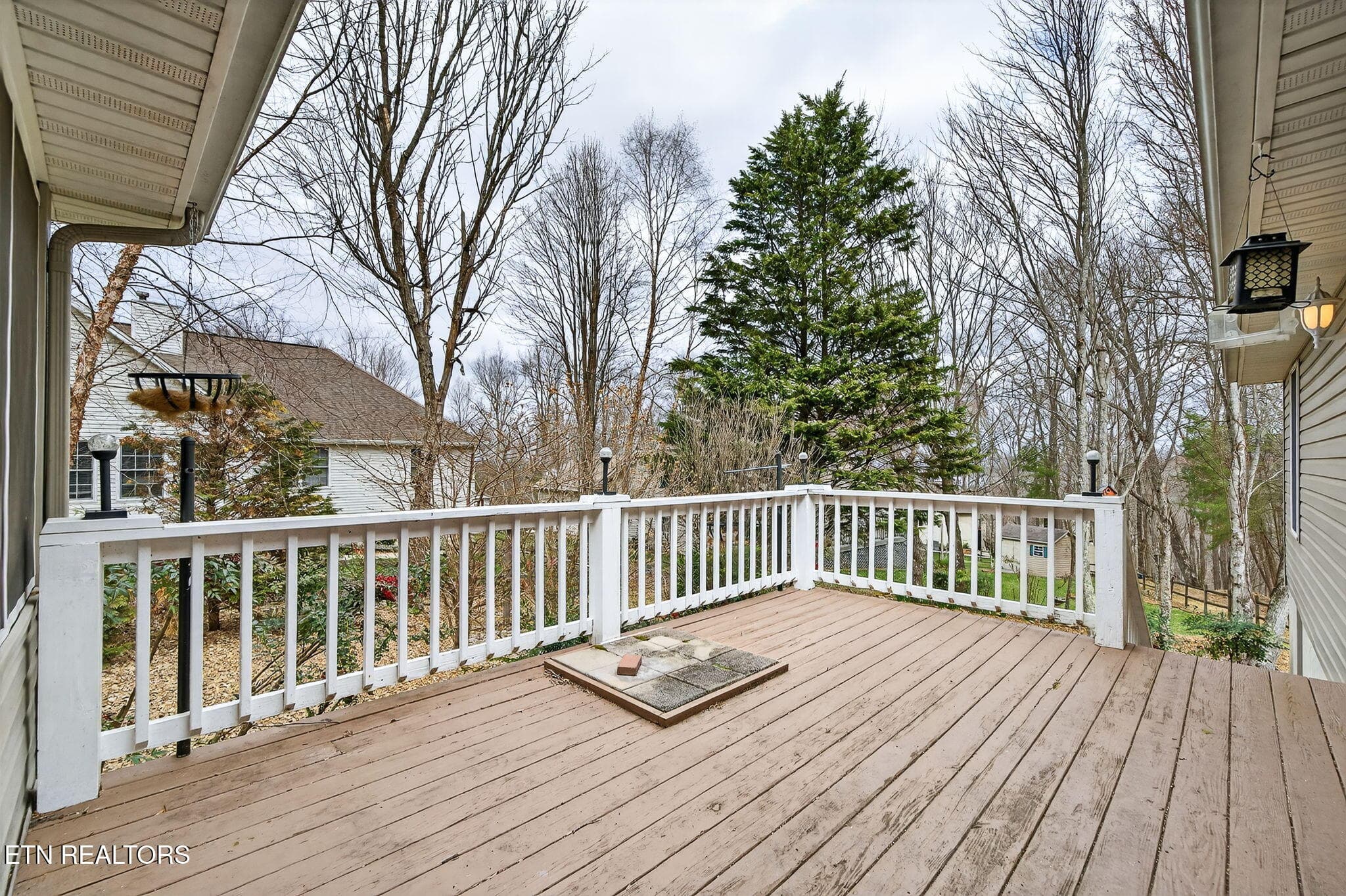 Patio - 15 Ridge Crest Circle, Crossville, TN 38558, Crossville