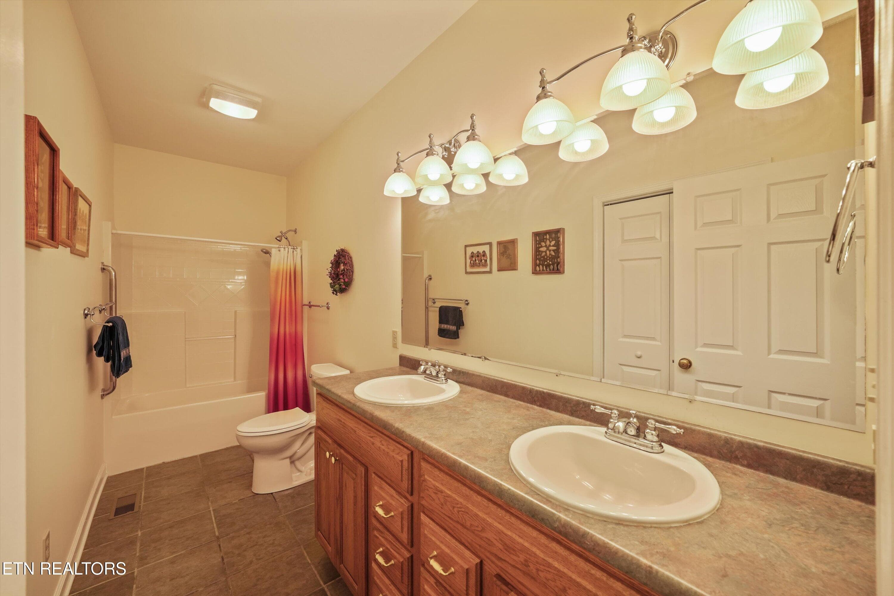 Full bath 2 - 3412 Seebers Court, Louisville, TN 37777, Louisville