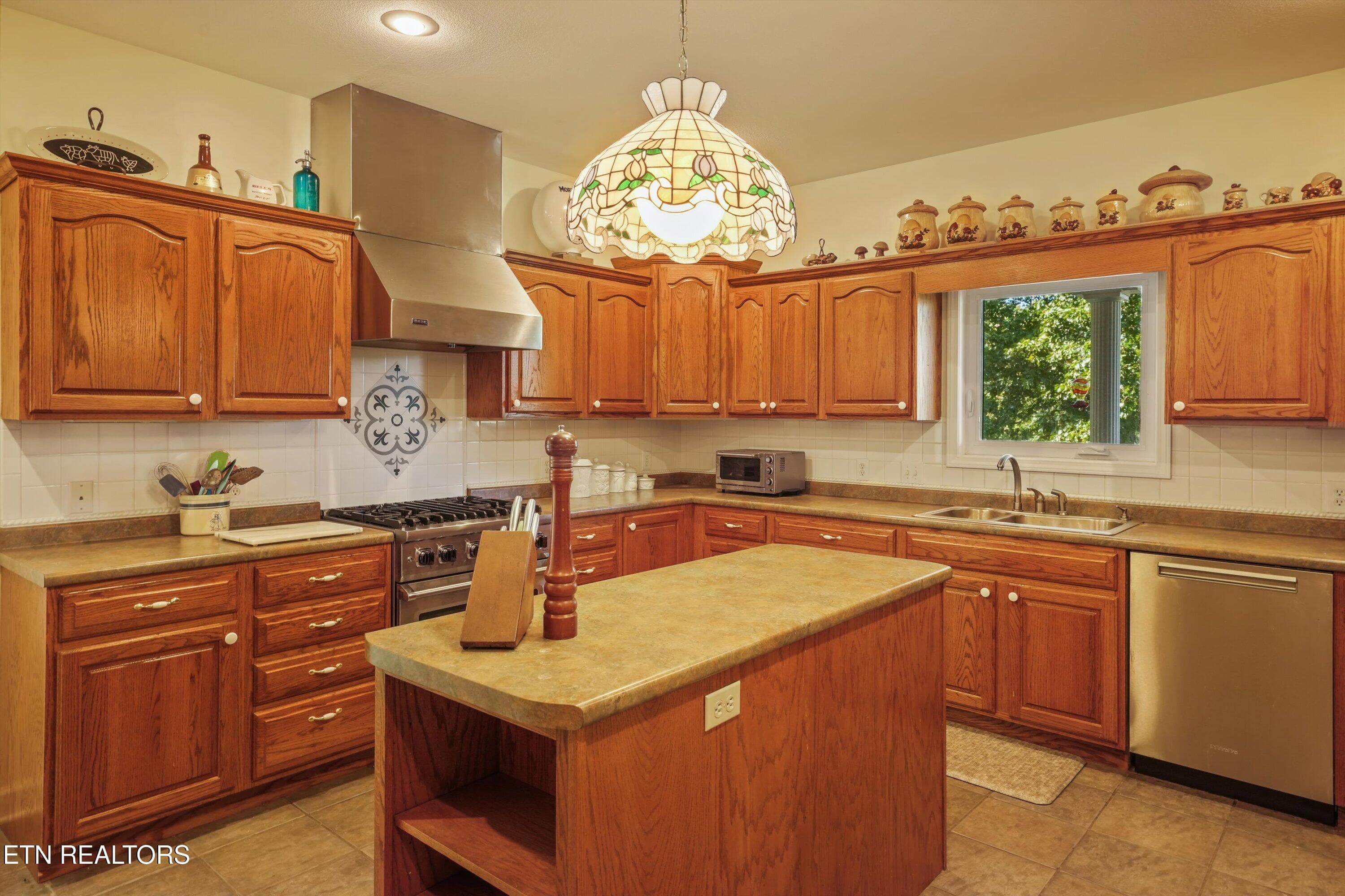 Kitchen - 3412 Seebers Court, Louisville, TN 37777, Louisville