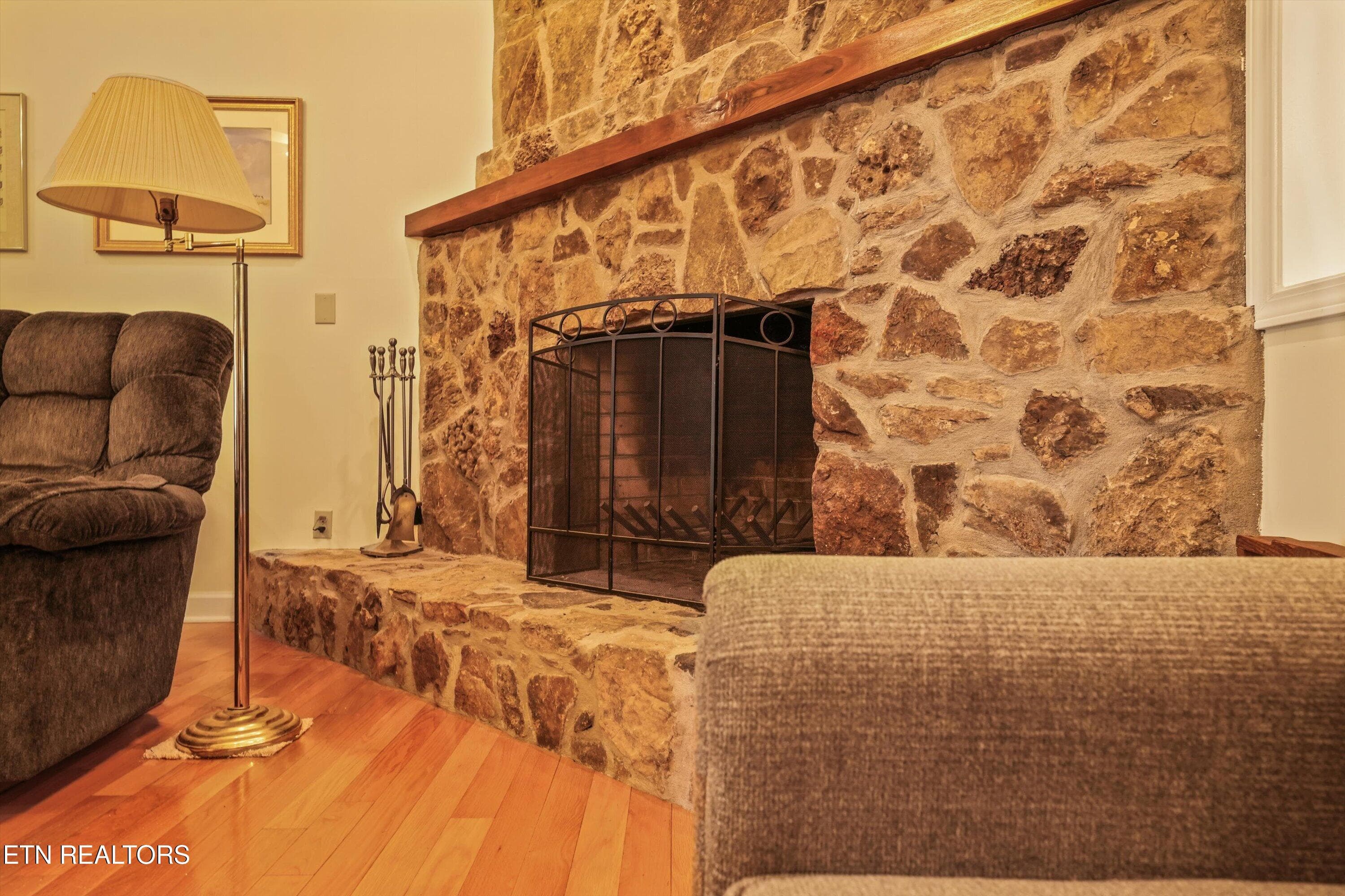 Wood burning fireplace - 3412 Seebers Court, Louisville, TN 37777, Louisville