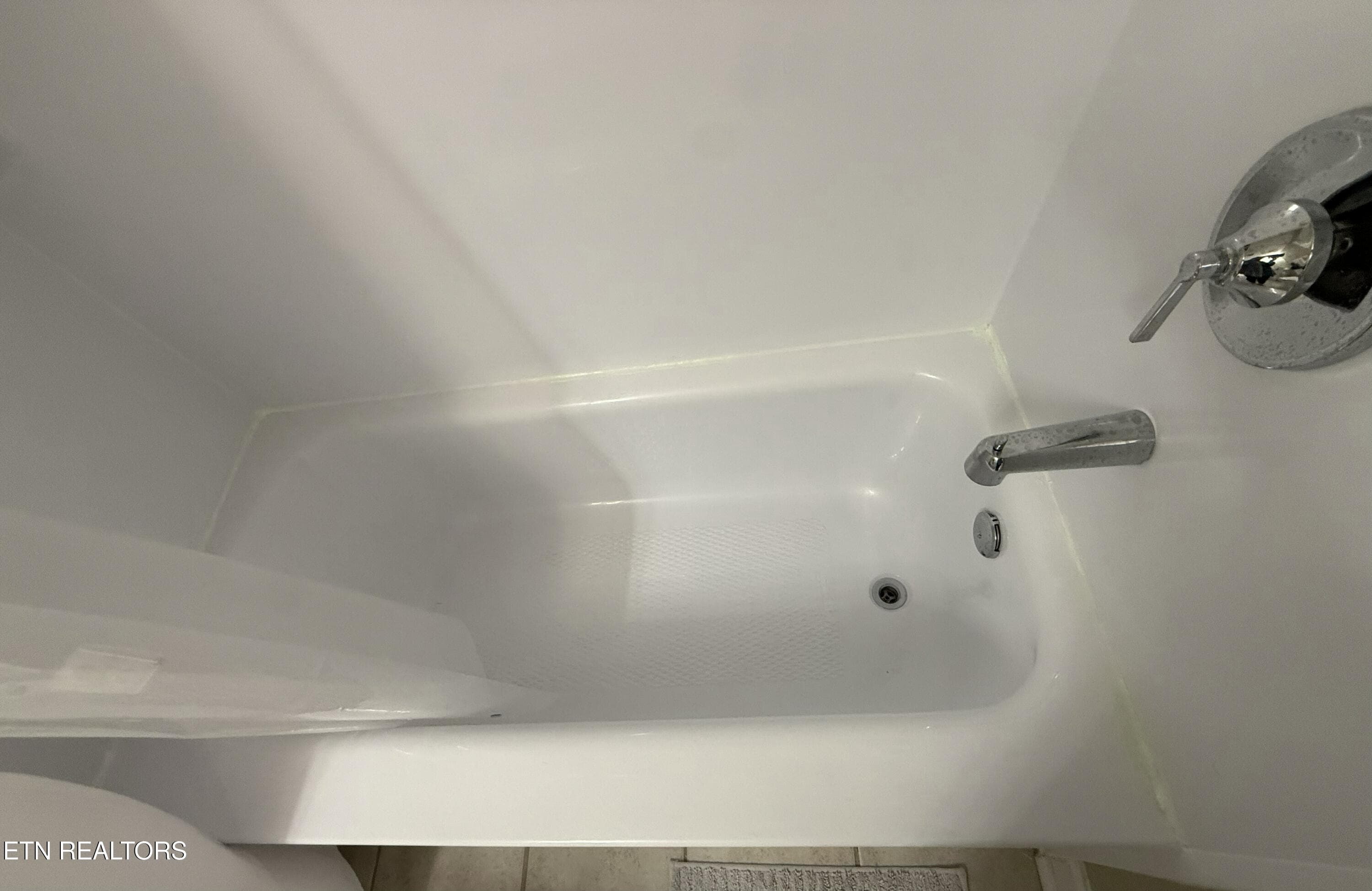 Bathfitters - 1105 Tree Top Way 1726, Knoxville, TN 37920, Knoxville