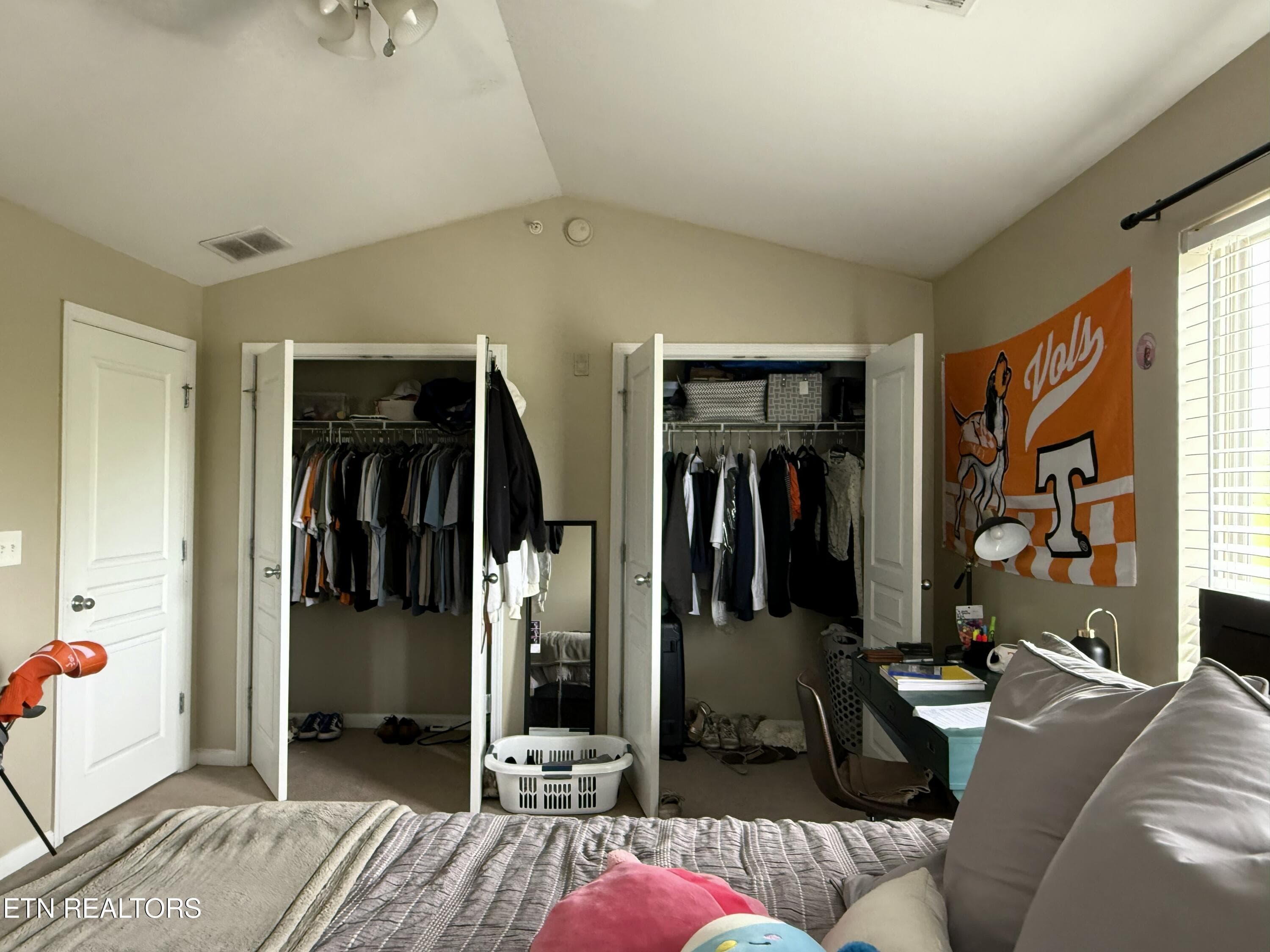 Bed B Closets - 1105 Tree Top Way 1726, Knoxville, TN 37920, Knoxville