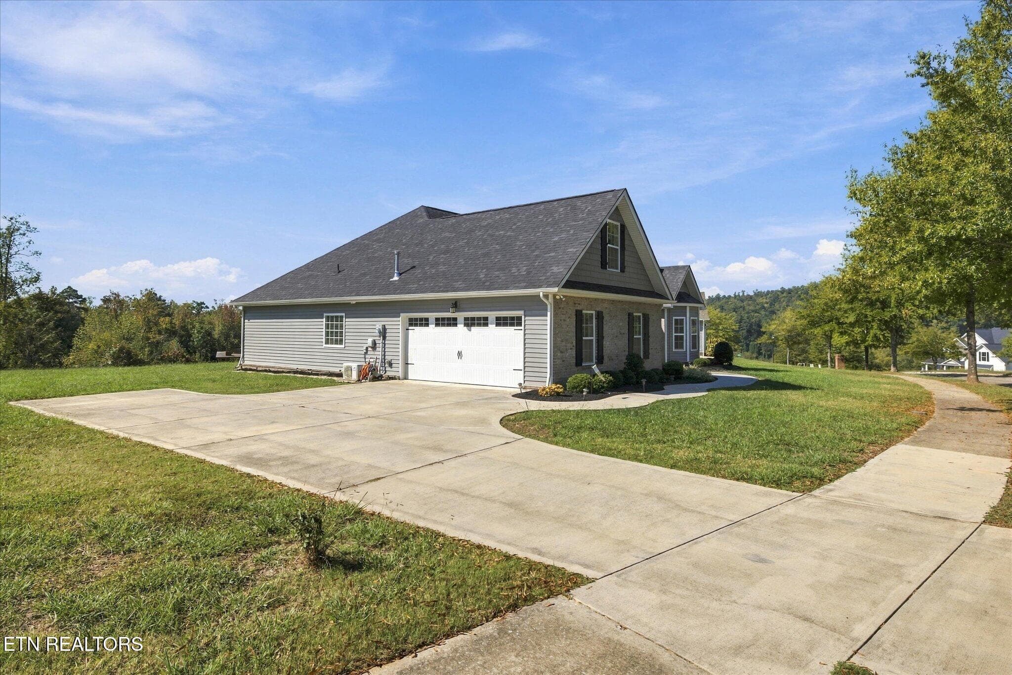 Side Entry Garage - 605 Broadberry Ave, Oak Ridge, TN 37830, Oak Ridge