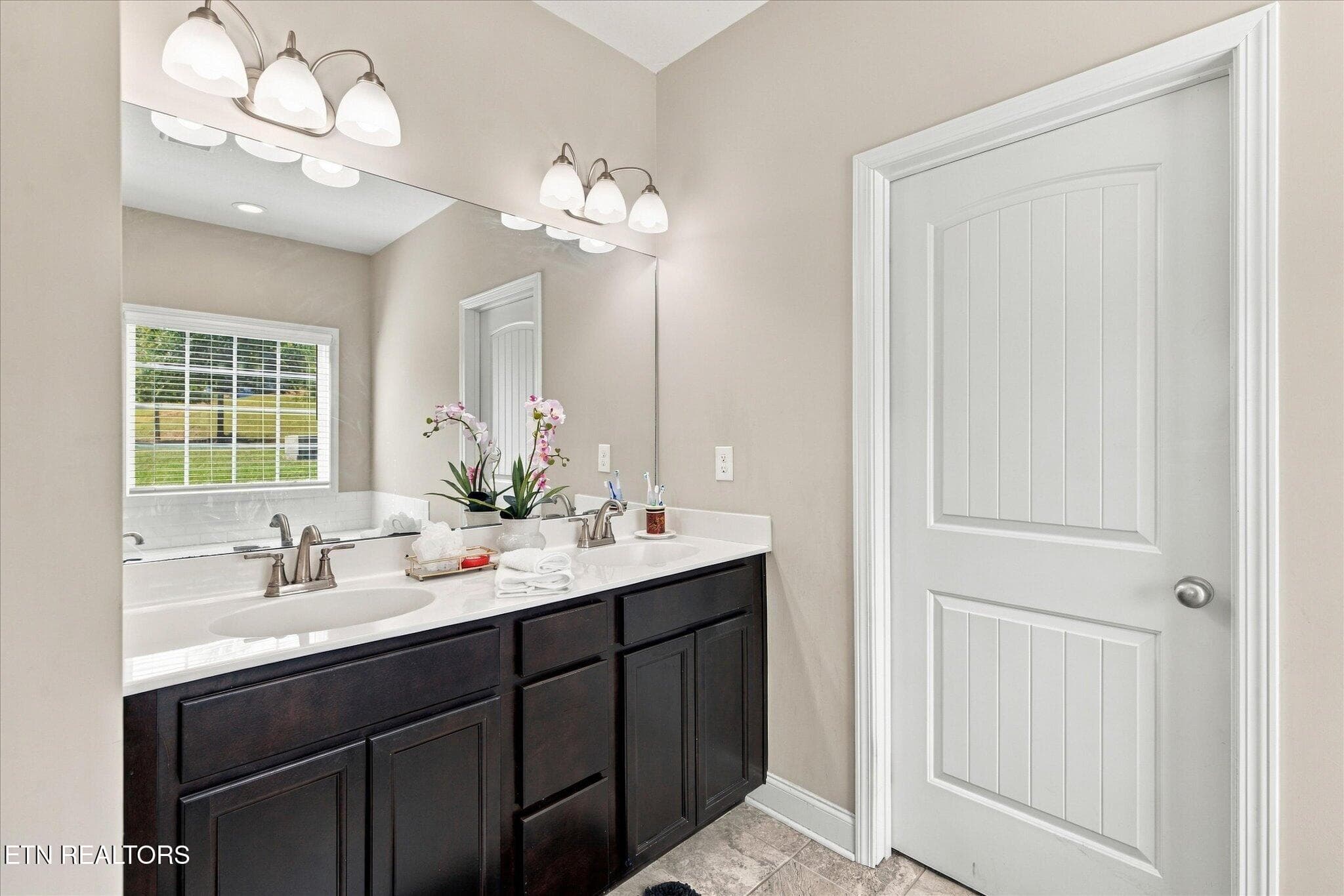 Primary Bath - 605 Broadberry Ave, Oak Ridge, TN 37830, Oak Ridge