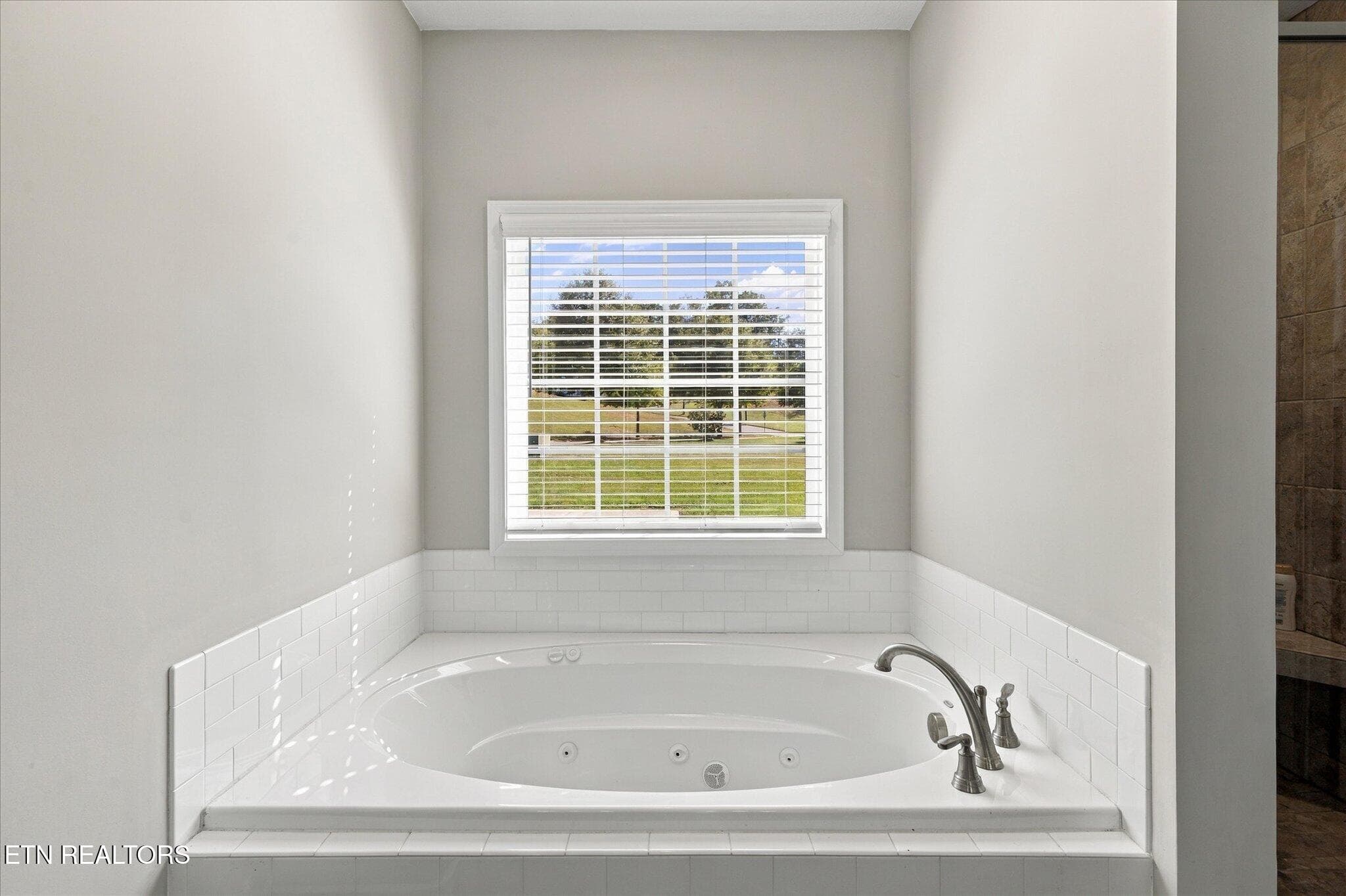 Primary Bath - 605 Broadberry Ave, Oak Ridge, TN 37830, Oak Ridge